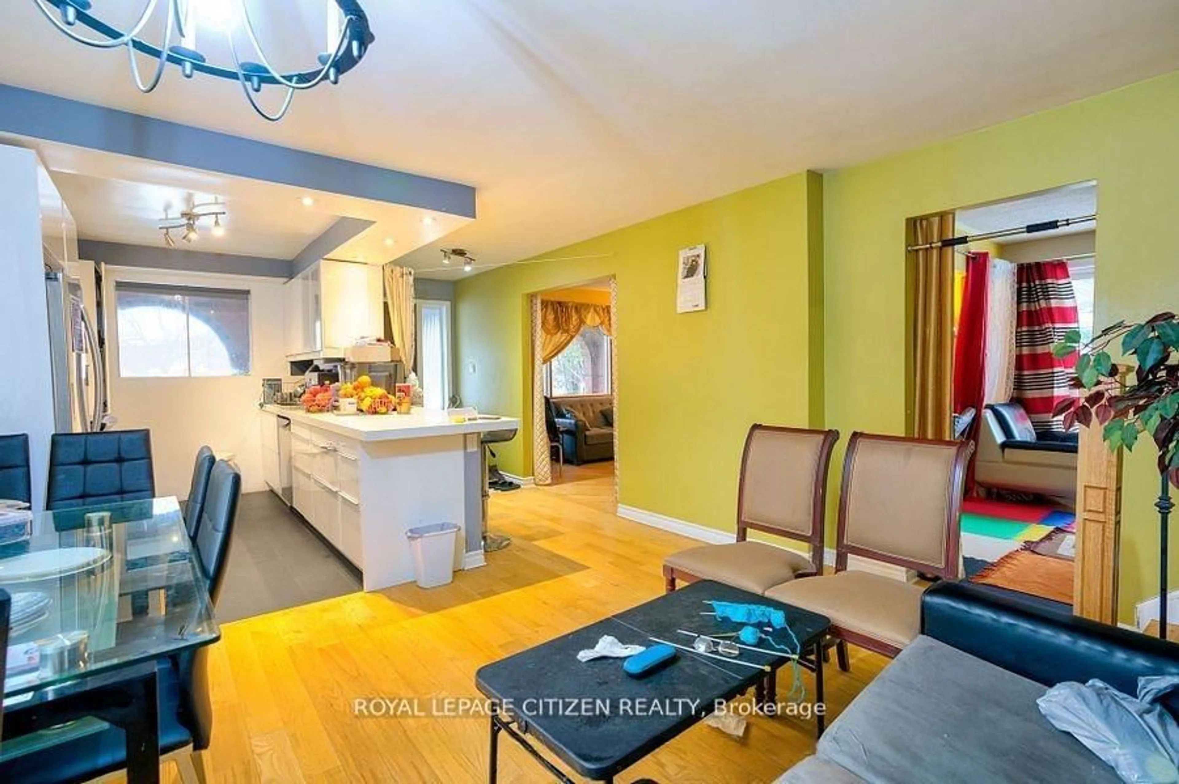 Open concept kitchen, unknown for 14835 Jane St, King Ontario L7B 1A3