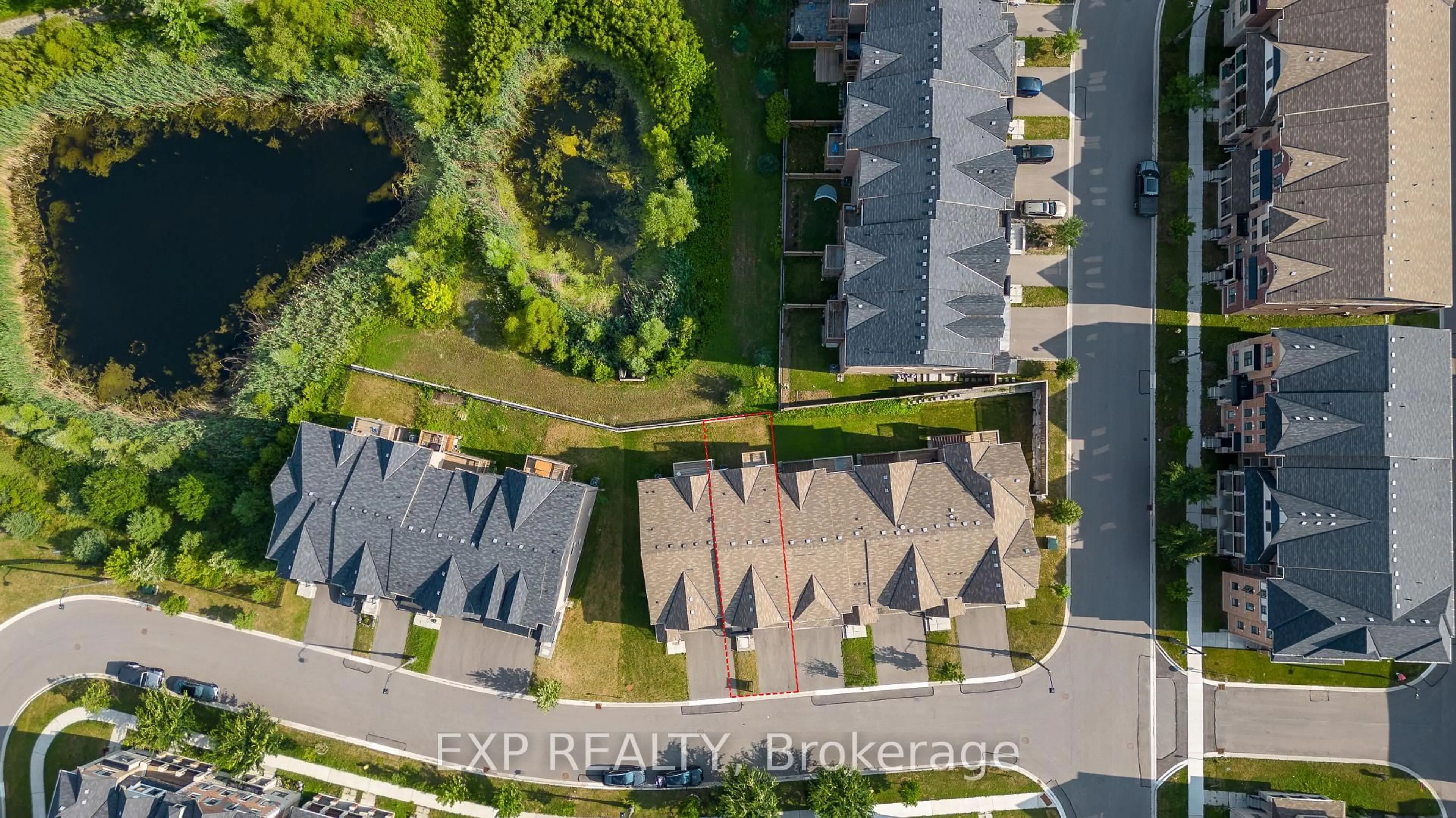 A pic from outside/outdoor area/front of a property/back of a property/a pic from drone, street for 7 Delft Dr, Markham Ontario L6C 0Z3