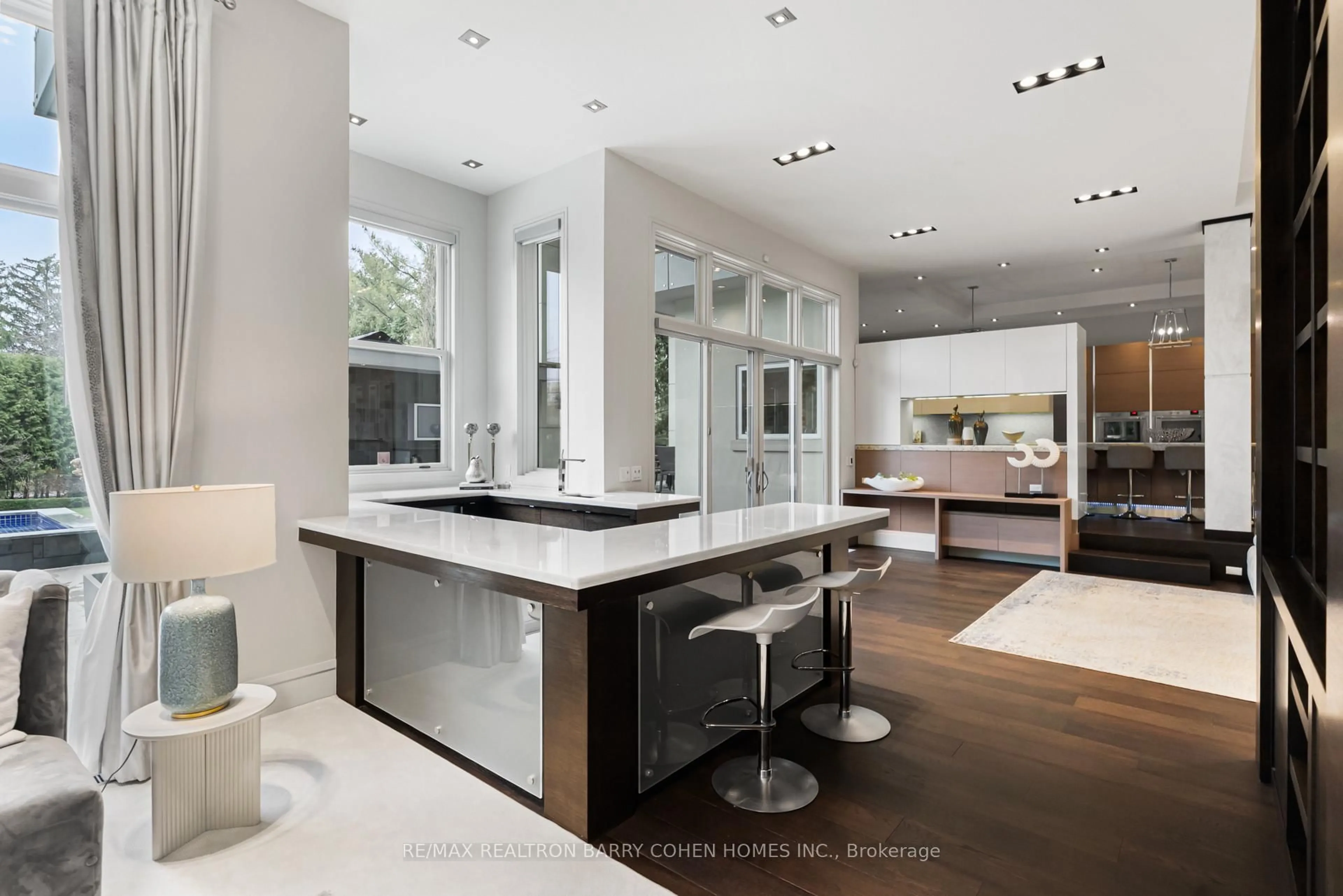 Contemporary kitchen, ceramic/tile floor for 19 Maryvale Cres, Richmond Hill Ontario L4C 6P6