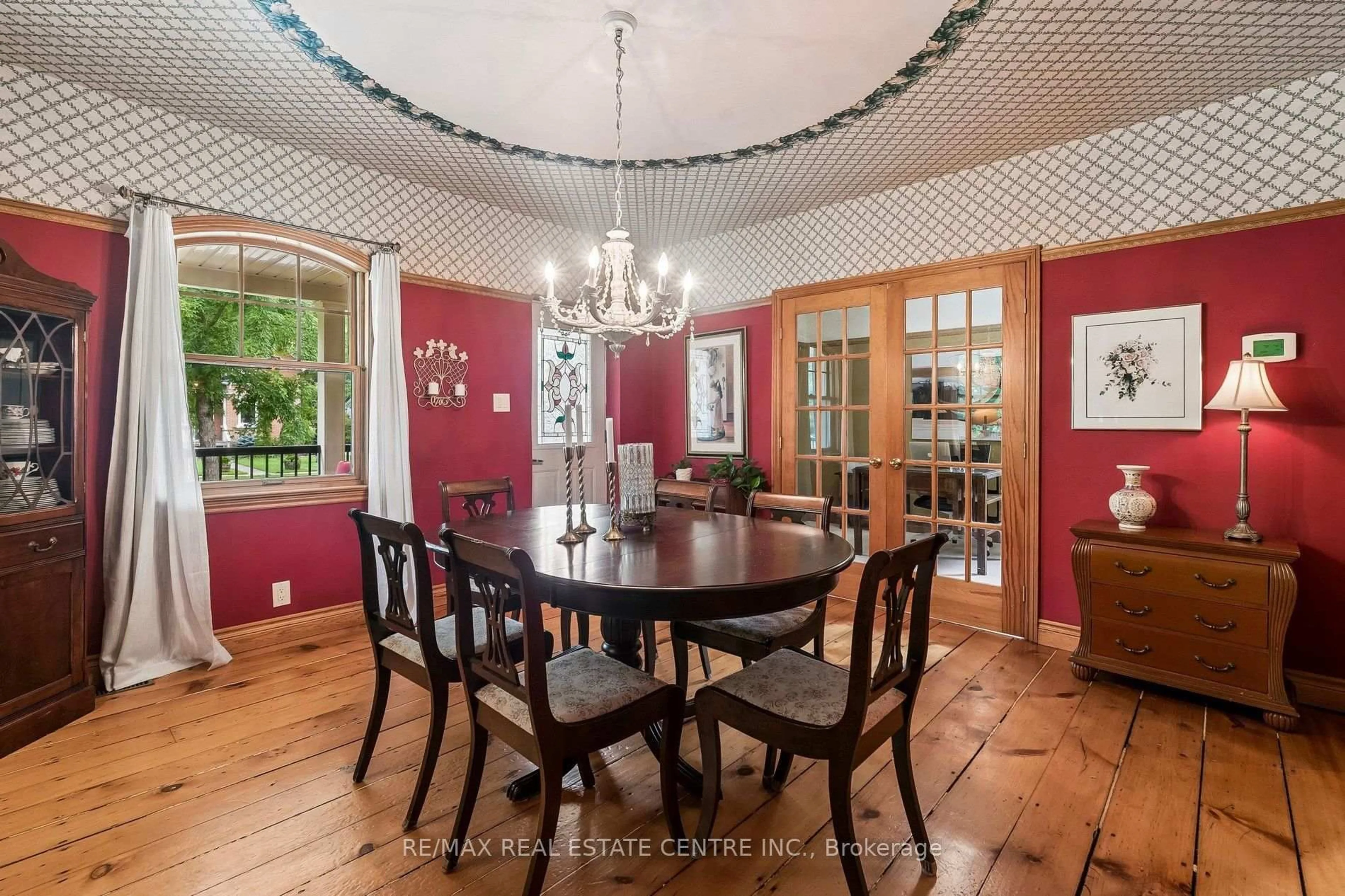 Dining room, unknown for 83 Centre St, New Tecumseth Ontario L0G 1A0