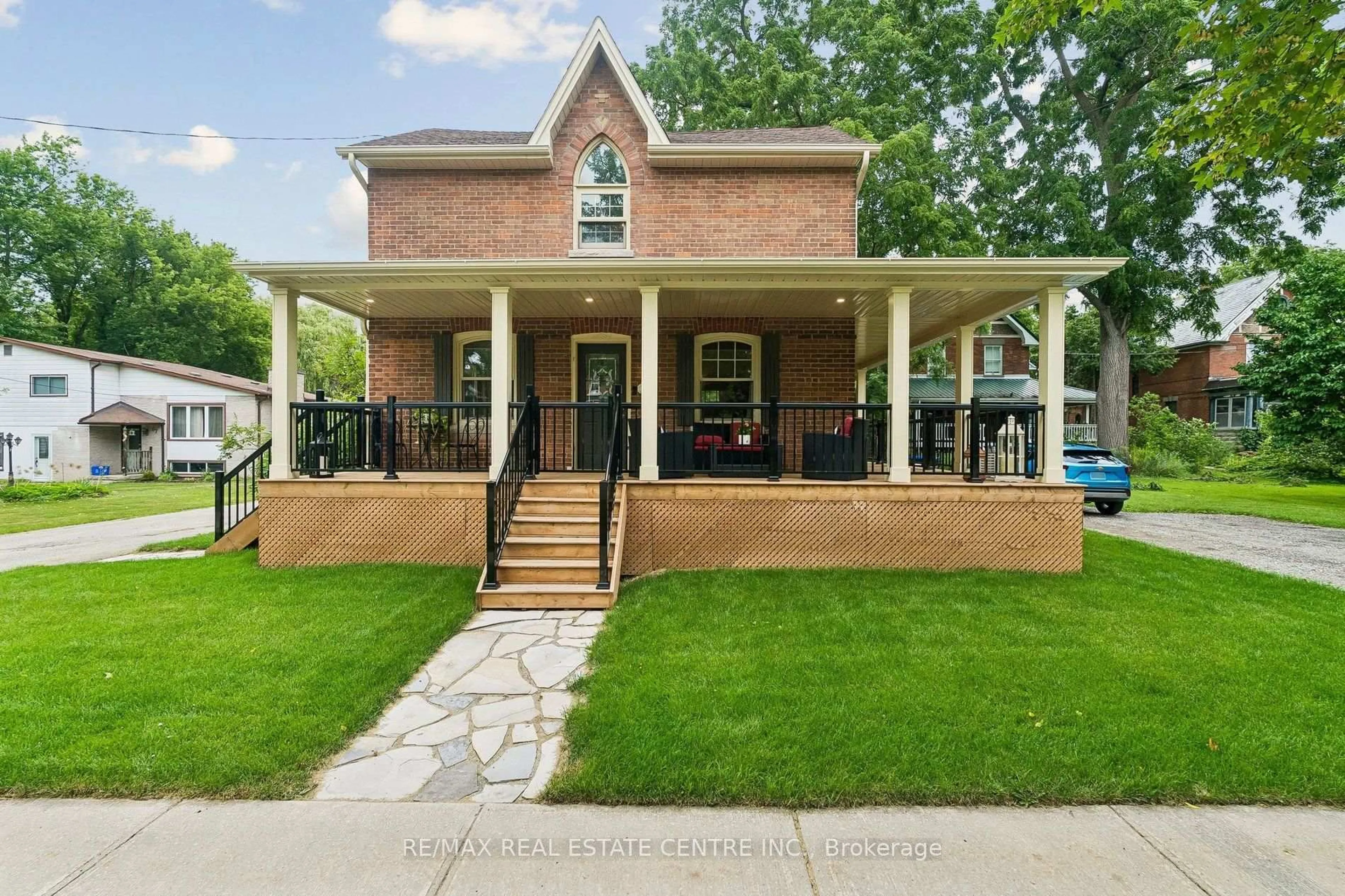 Home with brick exterior material, street for 83 Centre St, New Tecumseth Ontario L0G 1A0