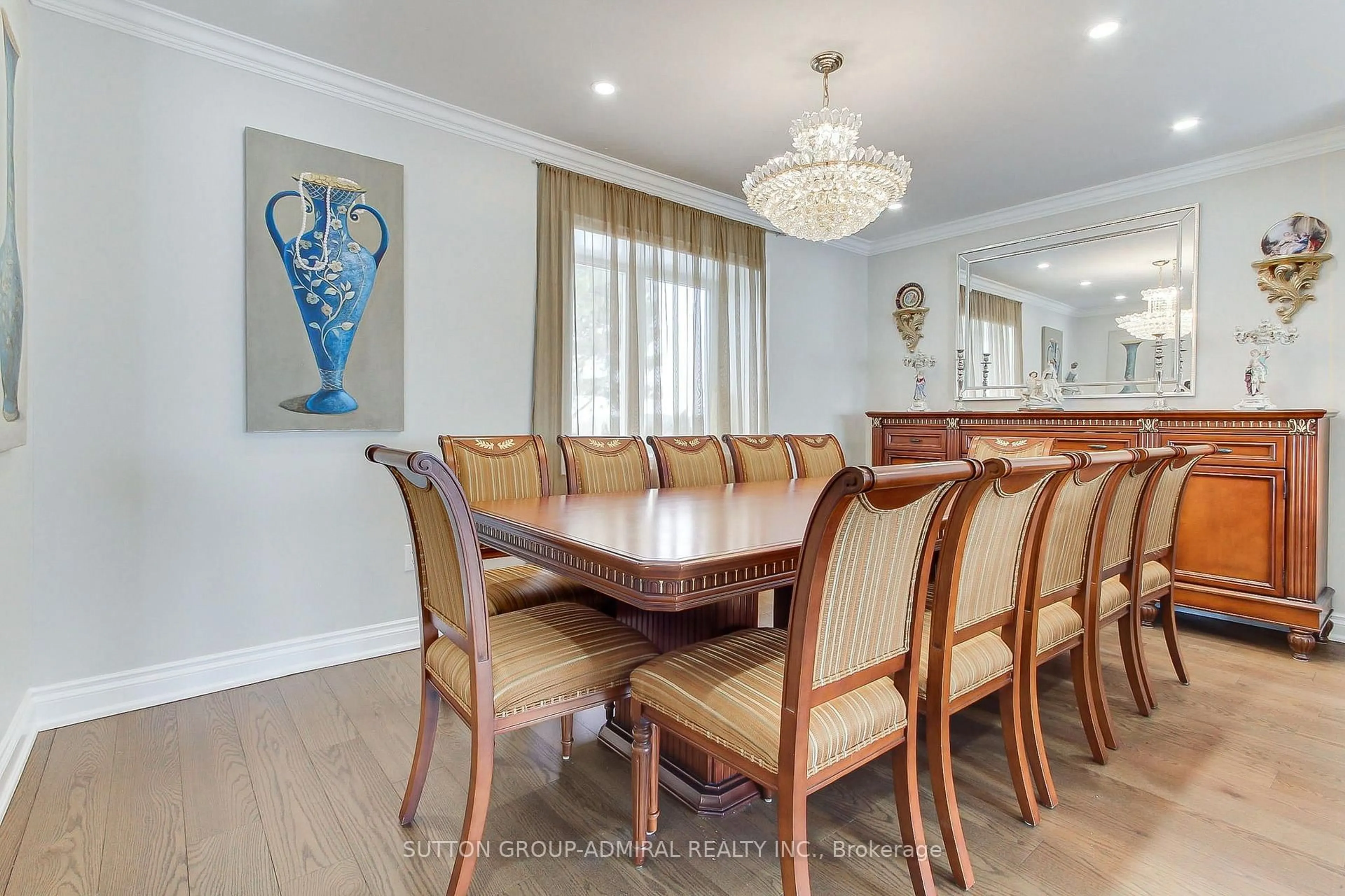 Dining room, wood/laminate floor for 7205 19th Side Rd, King Ontario L0G 1T0
