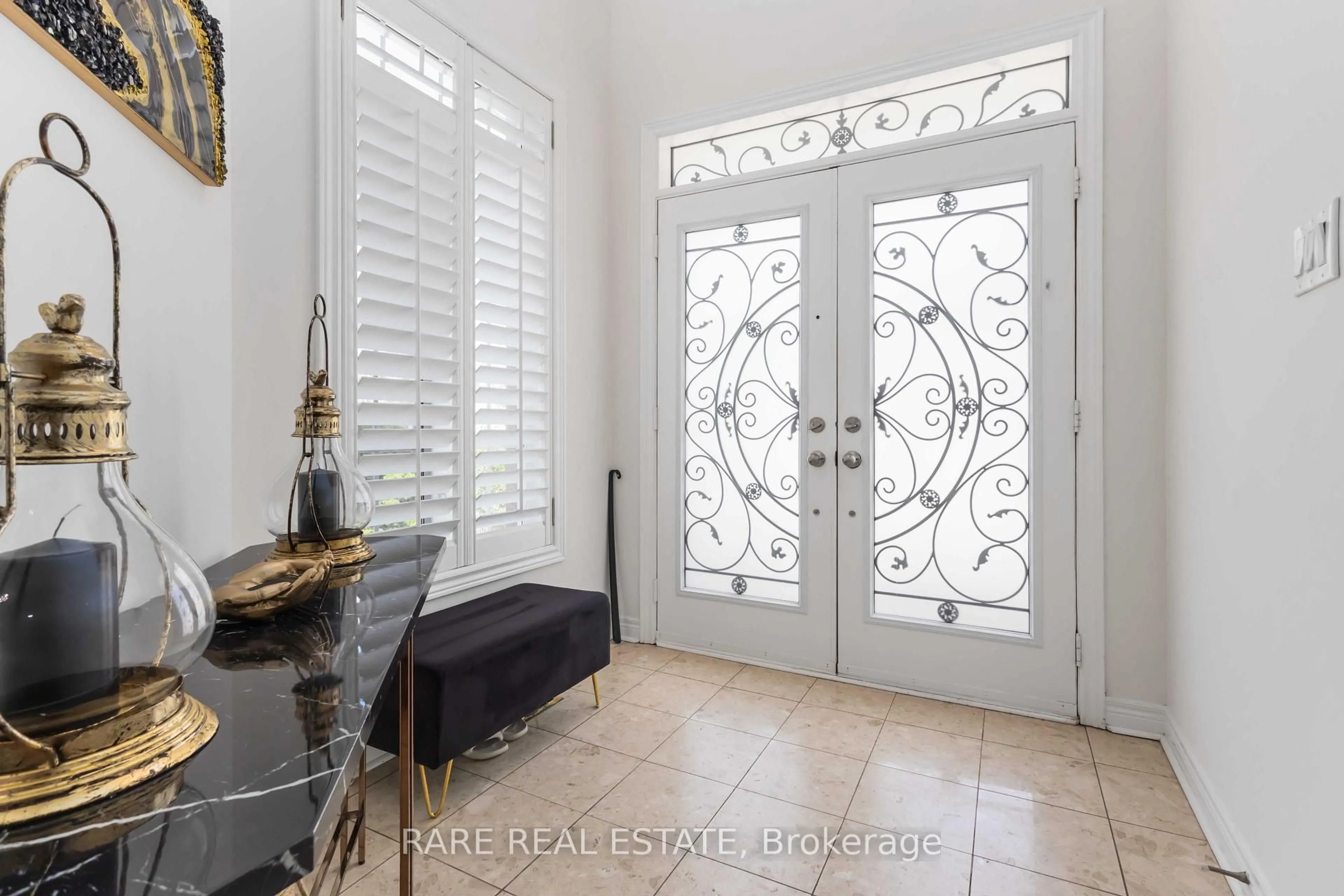 Indoor entryway for 55 Castlemore Ave, Markham Ontario L6C 2N9
