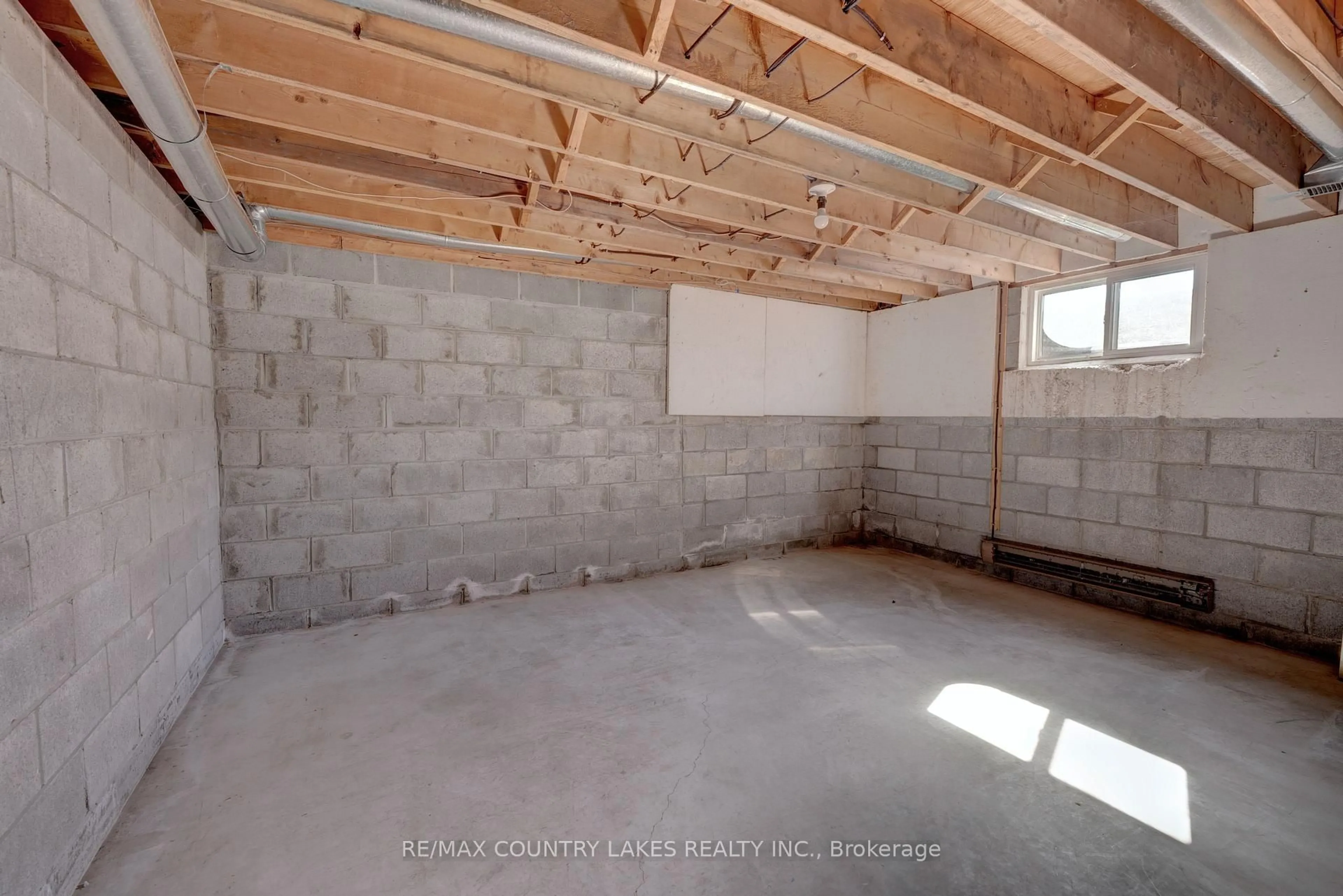 A pic of a room for 94 Laidlaw St, Brock Ontario L0E 1E0