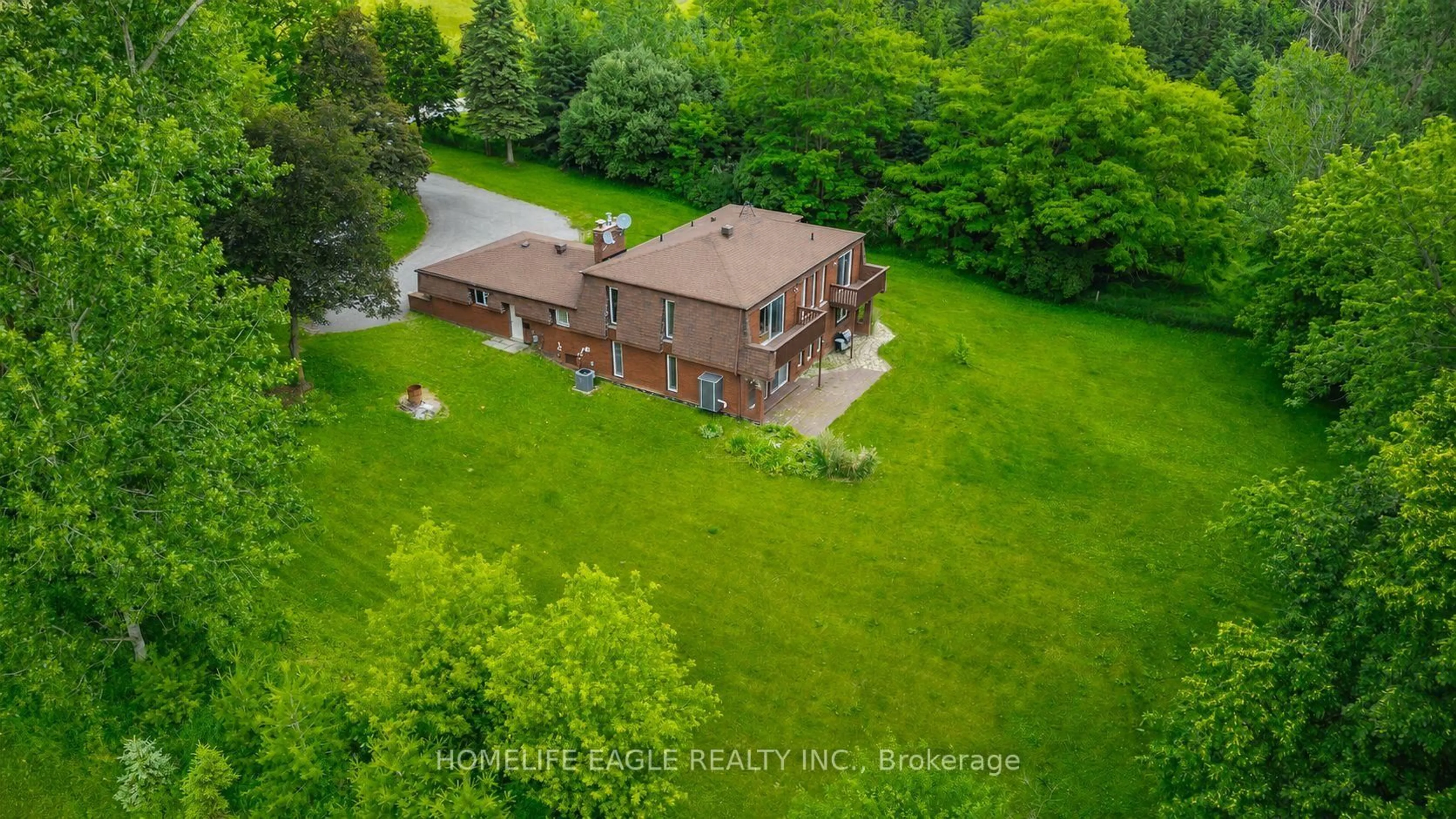 A pic from outside/outdoor area/front of a property/back of a property/a pic from drone, building for 5803 3rd Line, New Tecumseth Ontario L0G 1W0