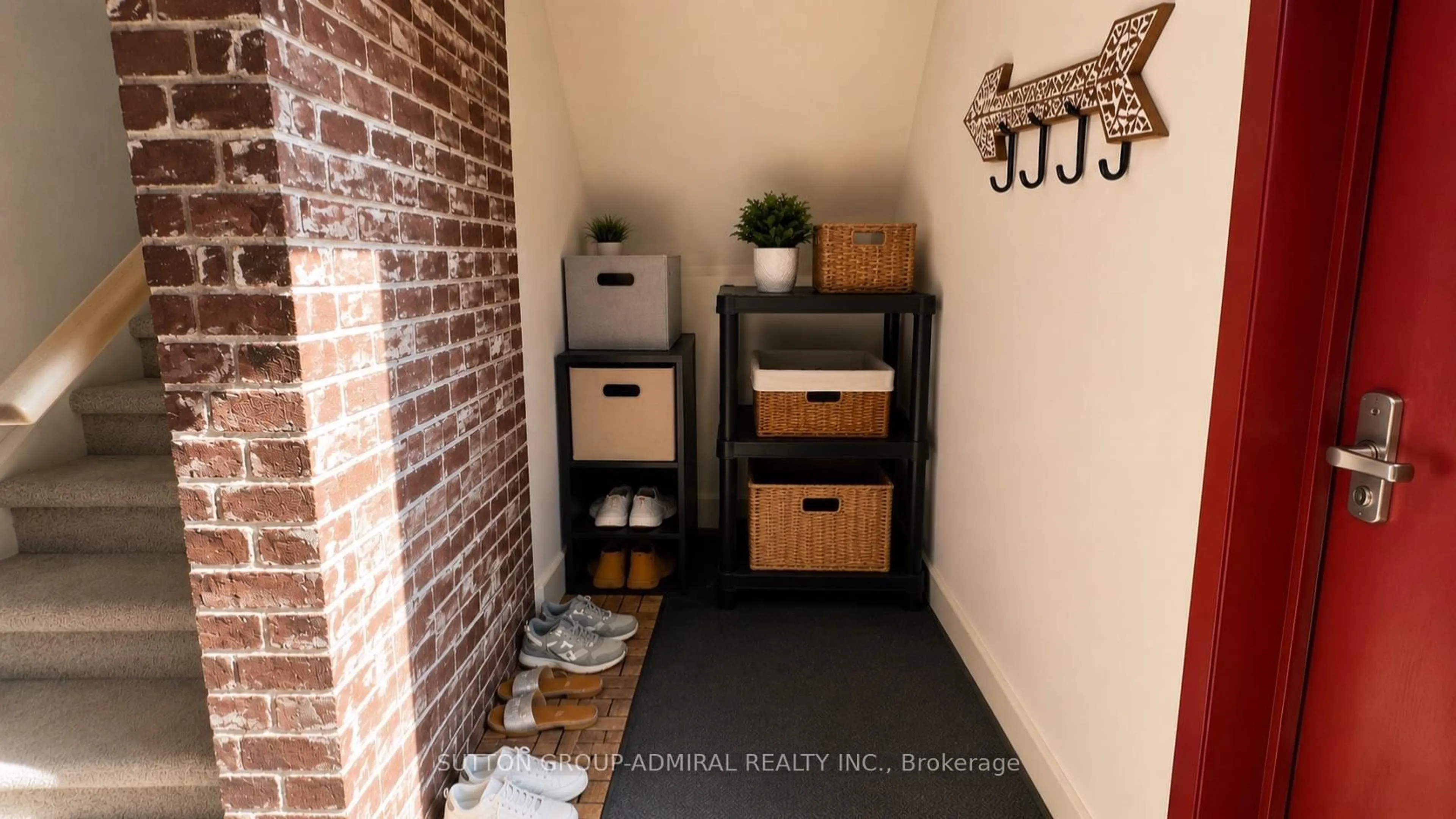 Indoor entryway for 5289 Highway 7 Highway #D703, Vaughan Ontario L4L 0J1