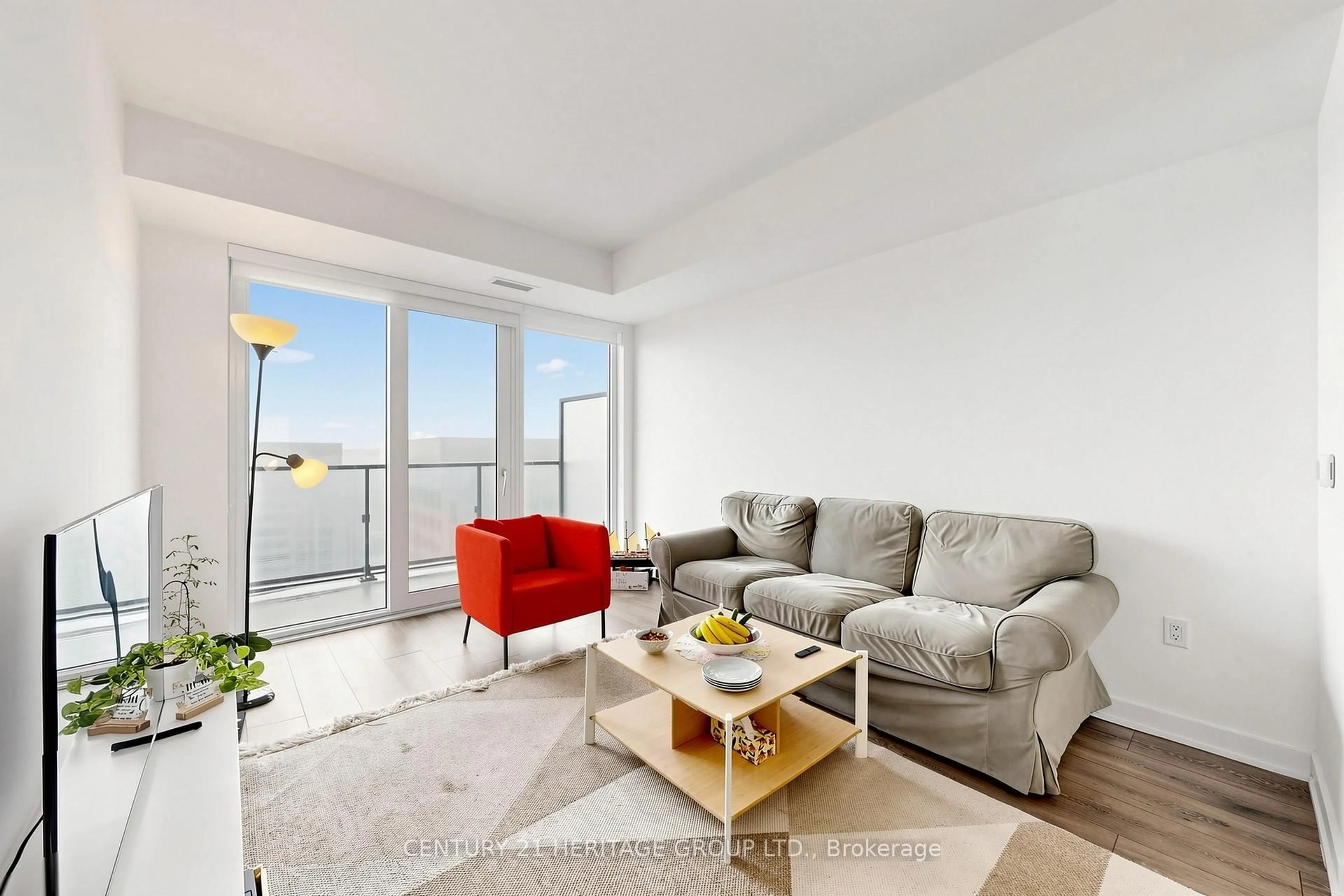 Living room with furniture, unknown for 105 Oneida Cres #2308, Richmond Hill Ontario L4B 0H6