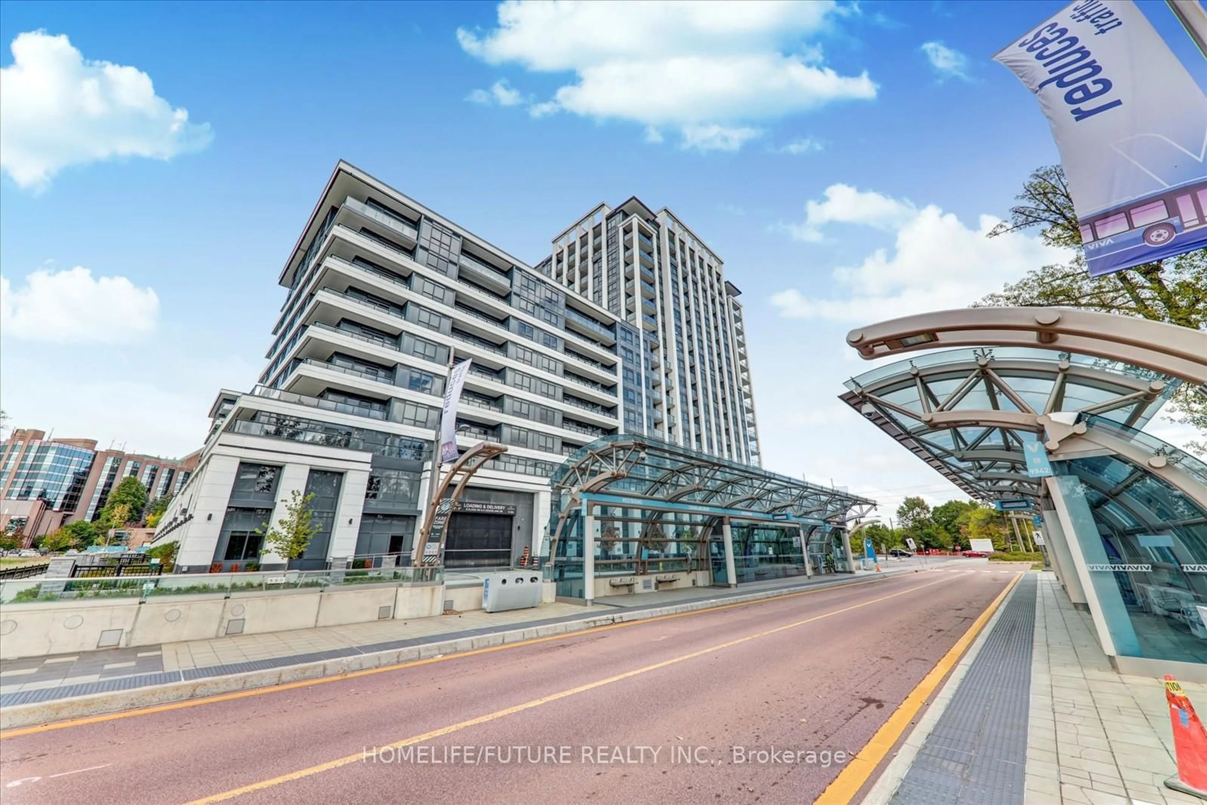 Indoor foyer for 8 Cedarland Dr #1017, Markham Ontario L6G 0H4