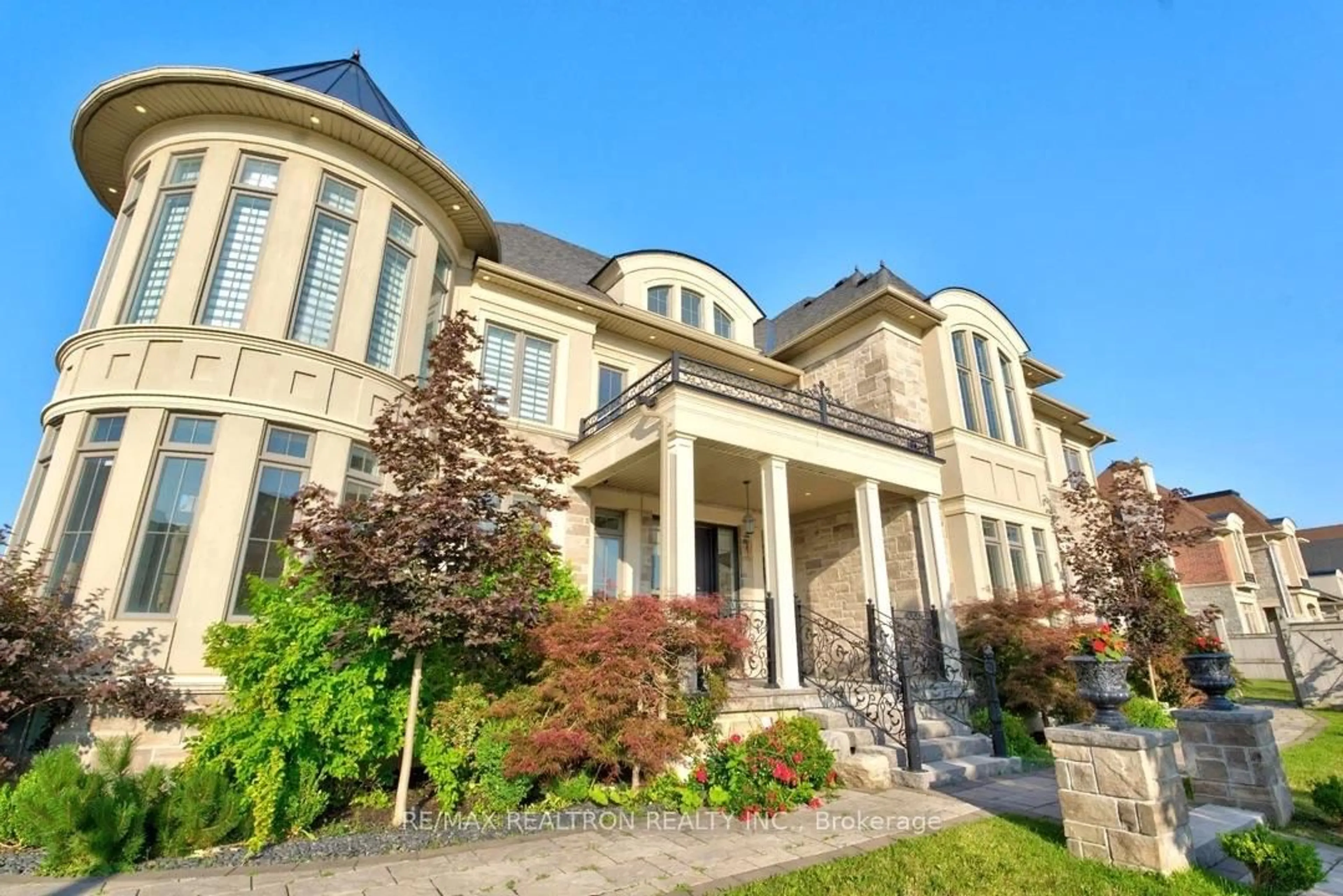 Home with brick exterior material, unknown for 23 James Stokes Crt, King Ontario L7B 0M7
