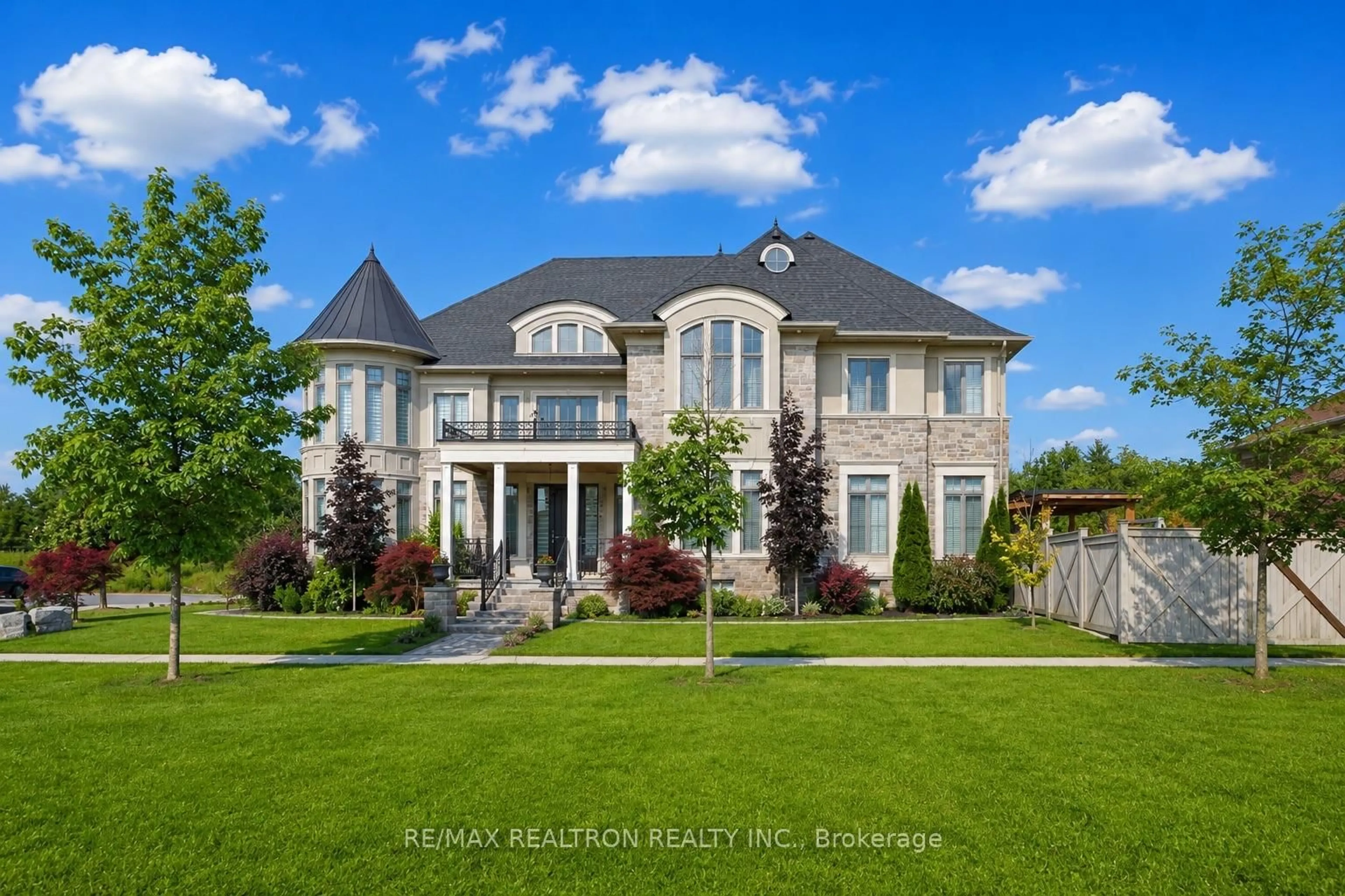 Home with brick exterior material, unknown for 23 James Stokes Crt, King Ontario L7B 0M7