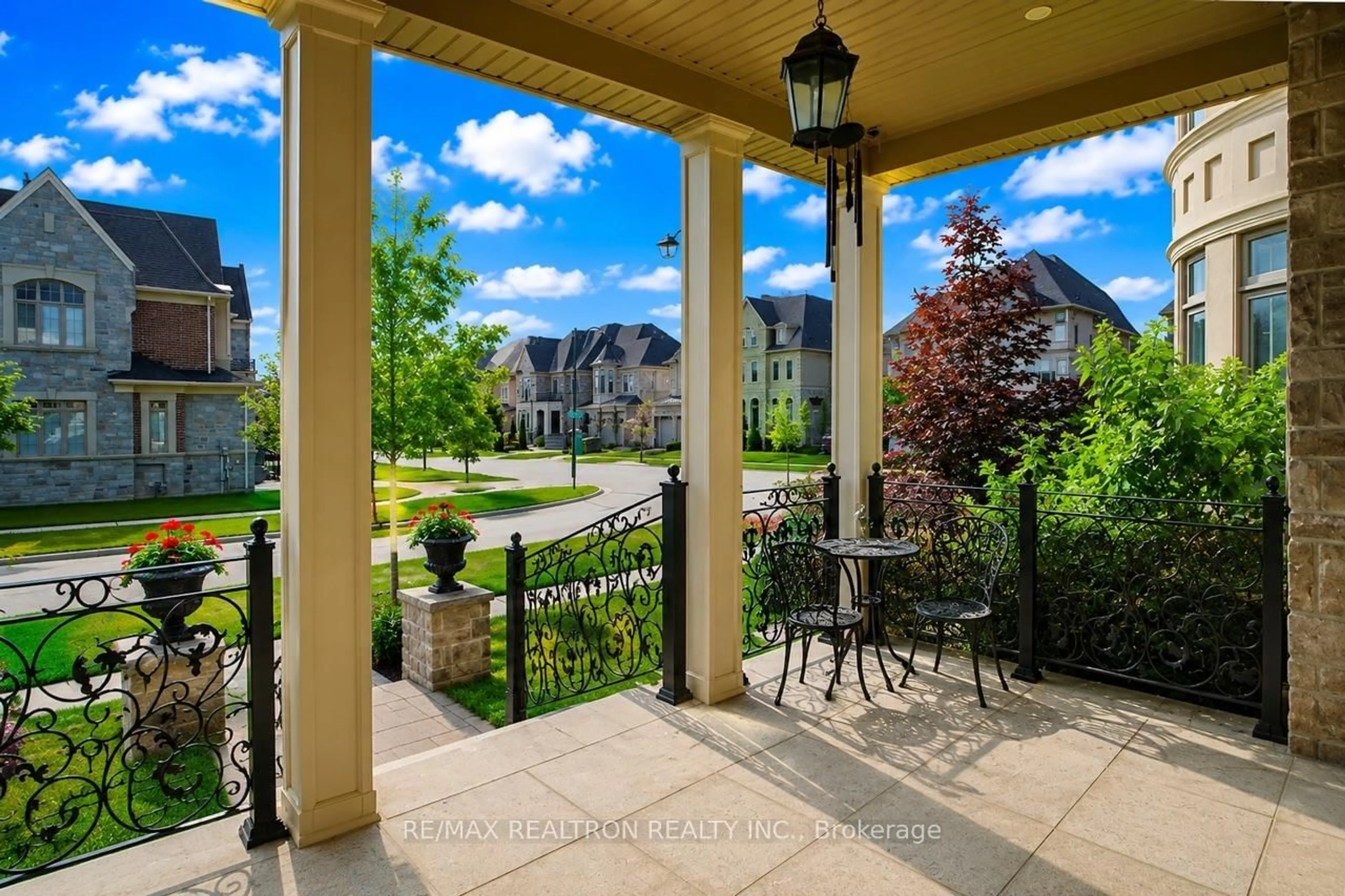 Patio, street for 23 James Stokes Crt, King Ontario L7B 0M7