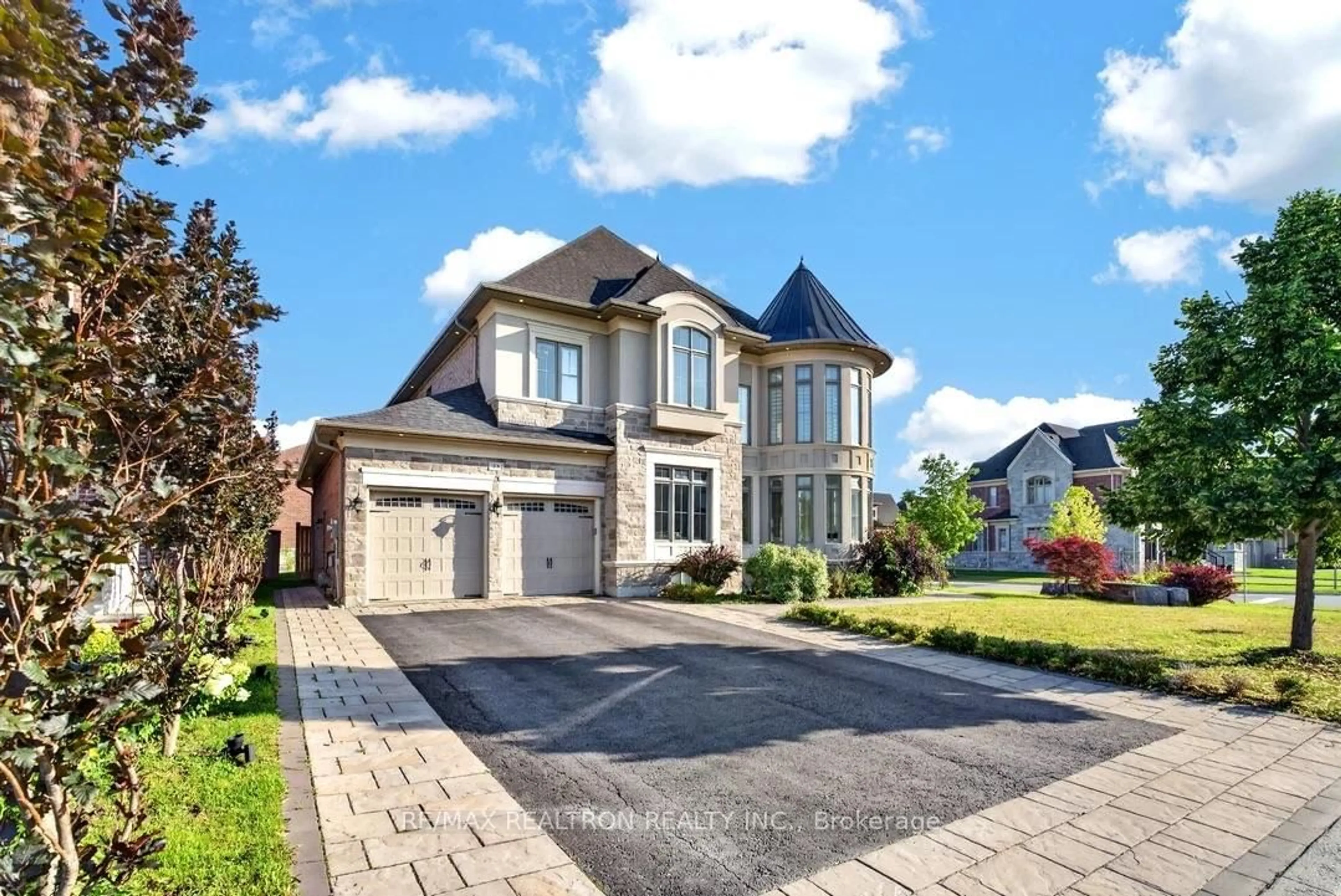 Home with brick exterior material, street for 23 James Stokes Crt, King Ontario L7B 0M7