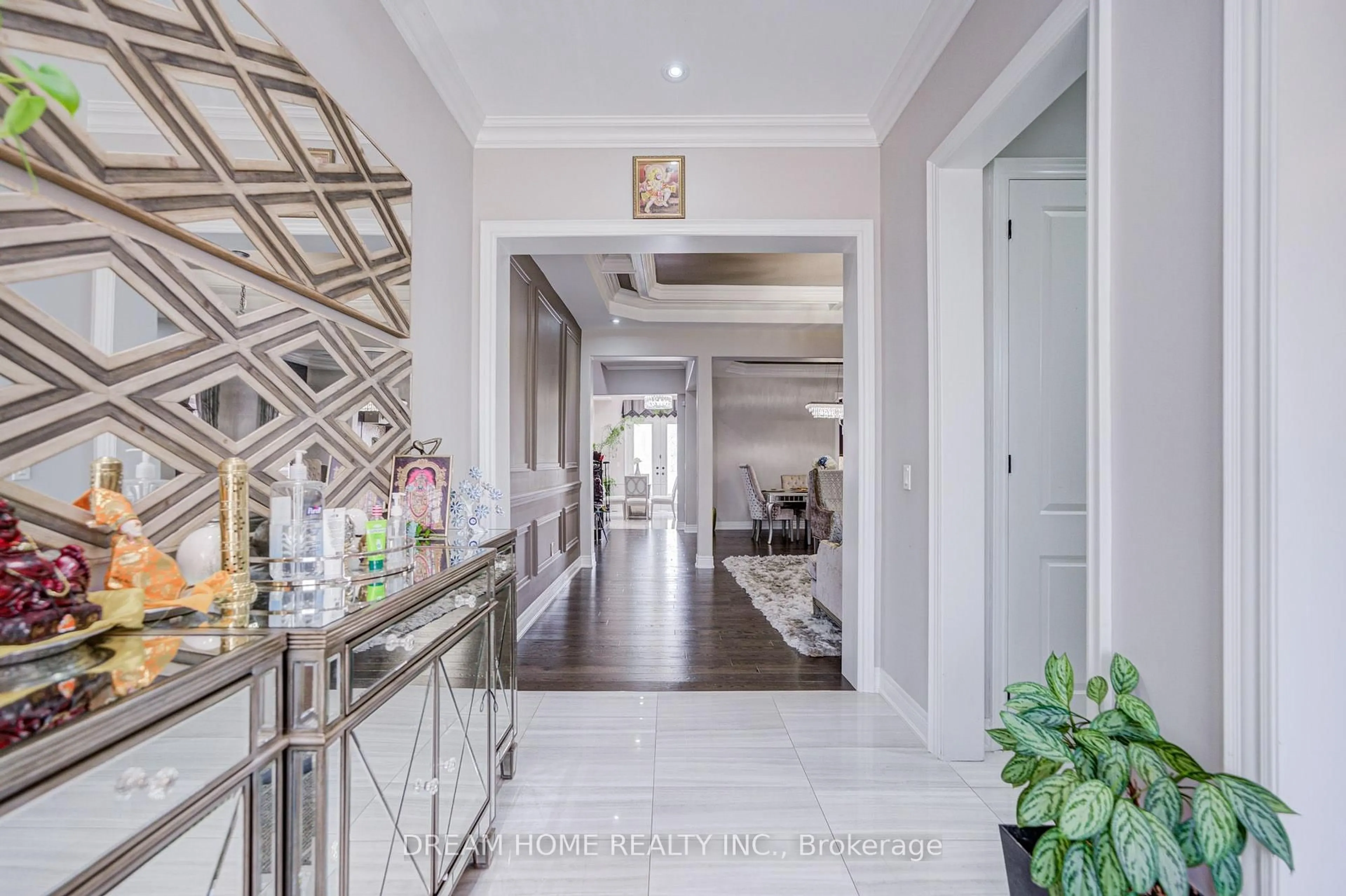 Indoor entryway for 6811 14th Ave, Markham Ontario L6B 1A8