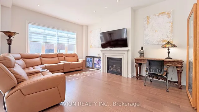 76 Maple Fields Circ, Aurora 5