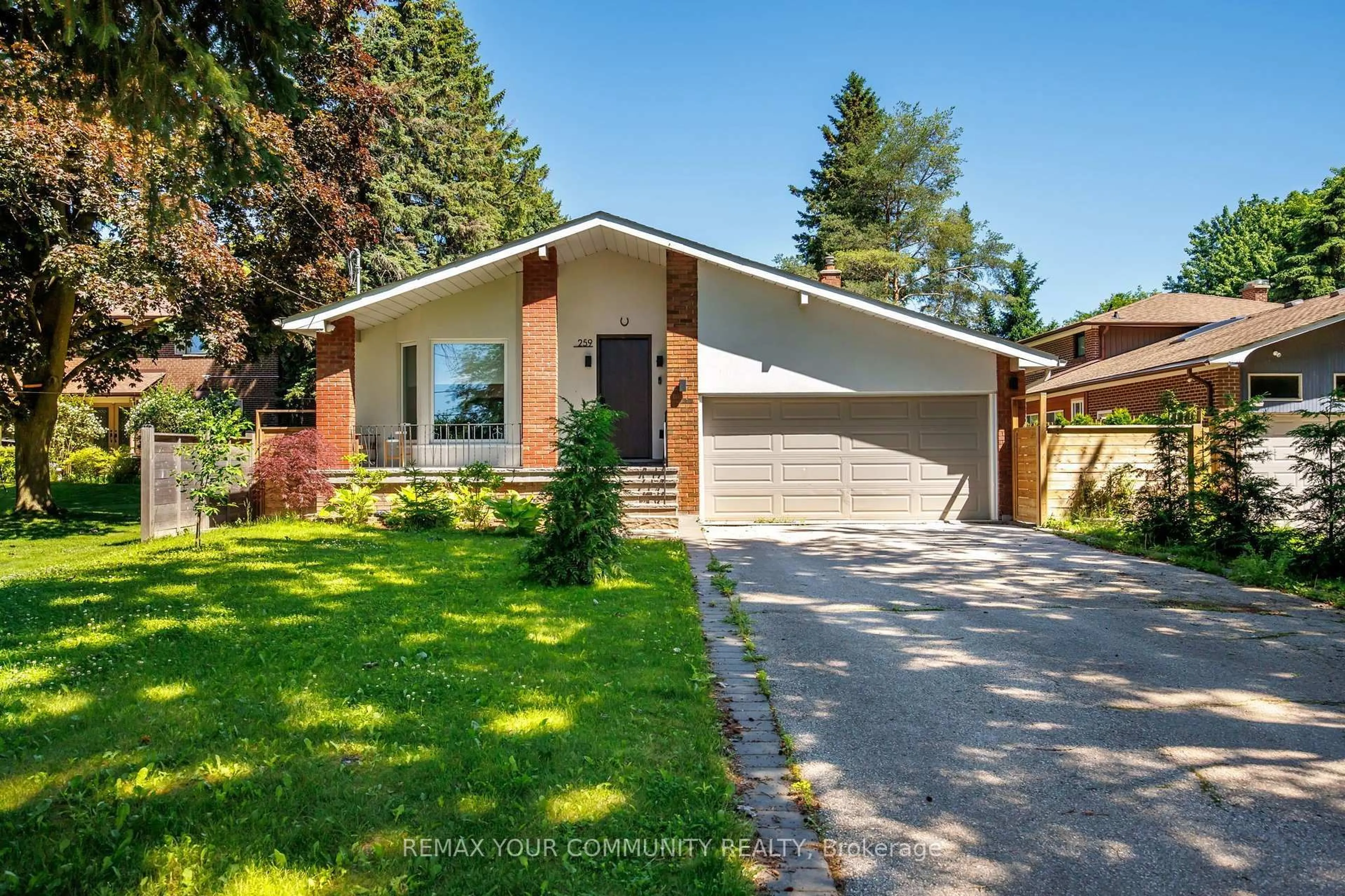 Home with brick exterior material, street for 259 Rumble Ave, Richmond Hill Ontario L4C 4G5