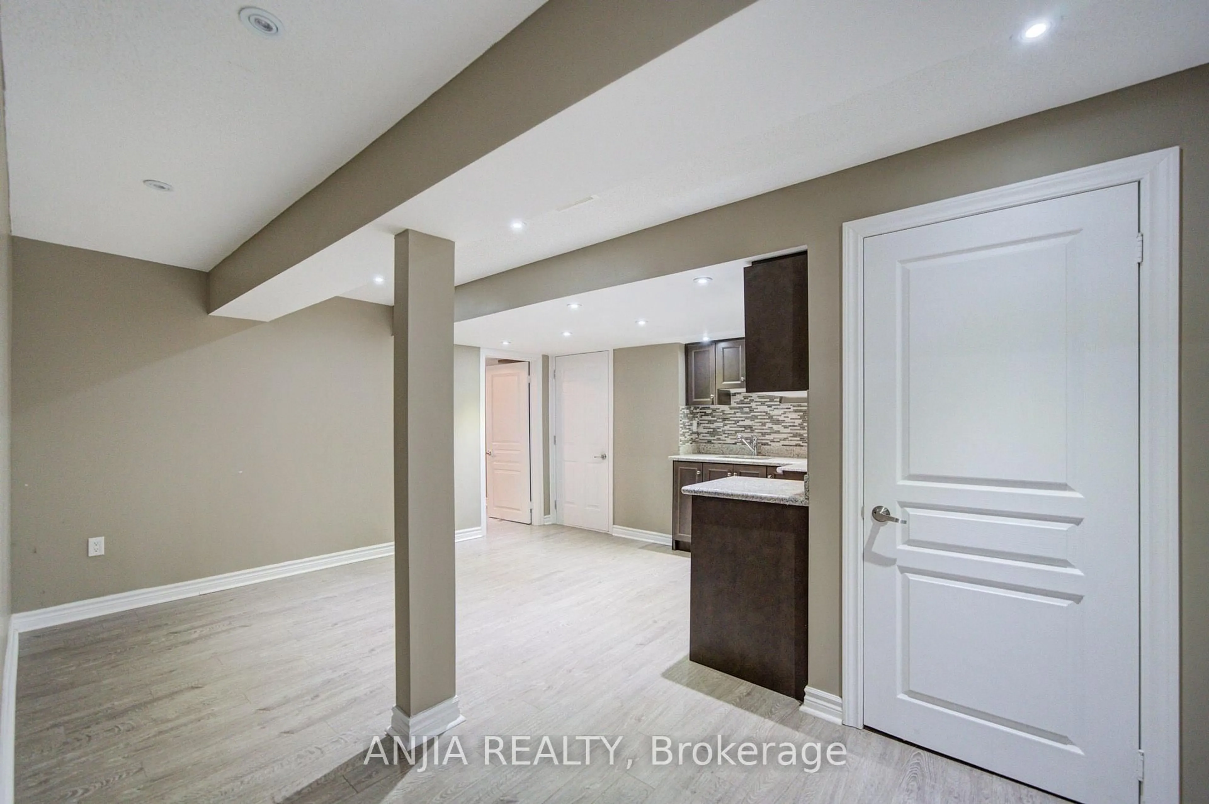 Unknown for 62 Holst Ave, Markham Ontario L6C 0S6
