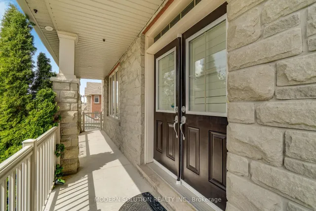4 Overhold Cres, Richmond Hill 3