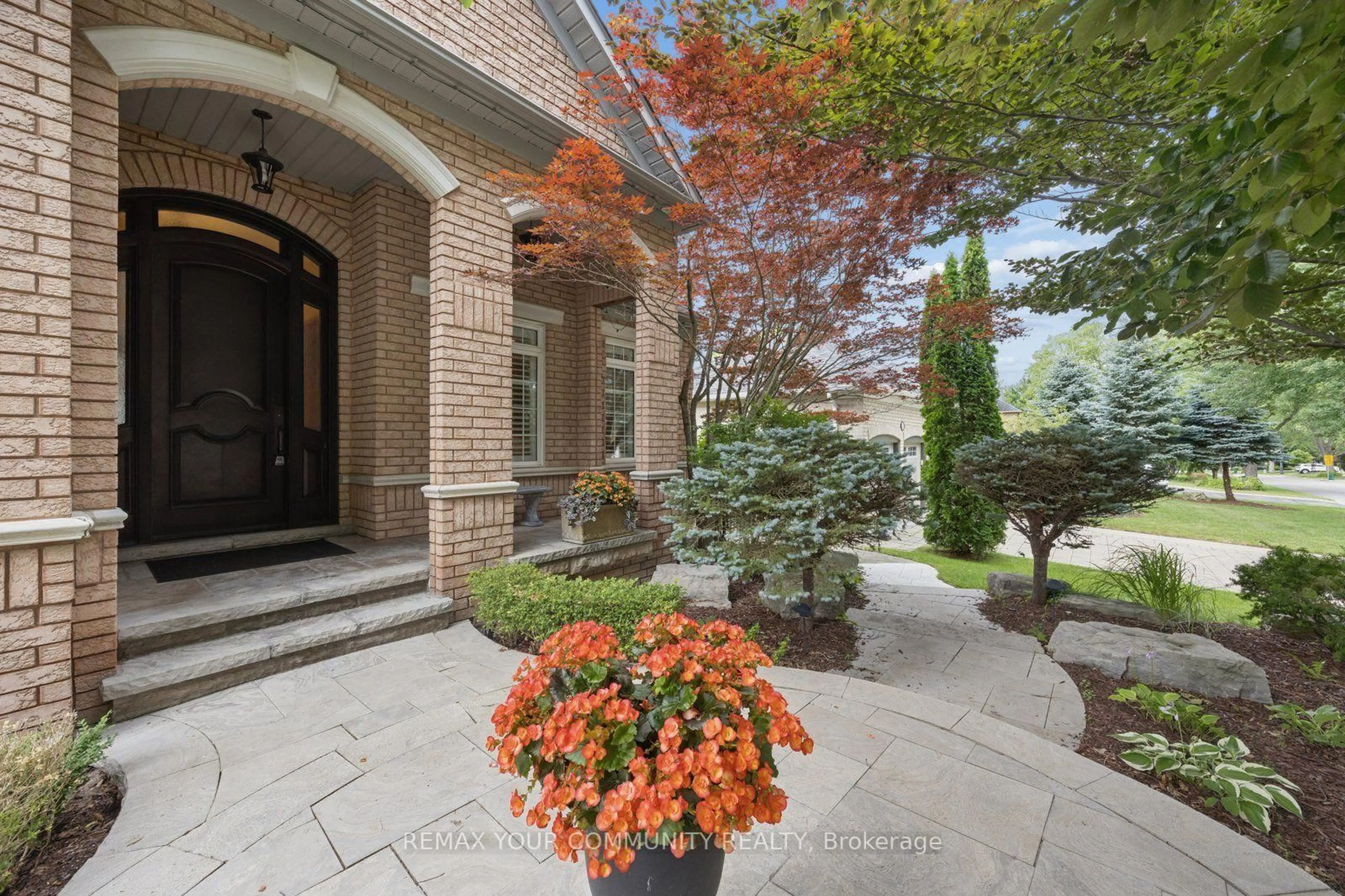 Unknown for 123 Laurentian Blvd, Vaughan Ontario L6A 2V8