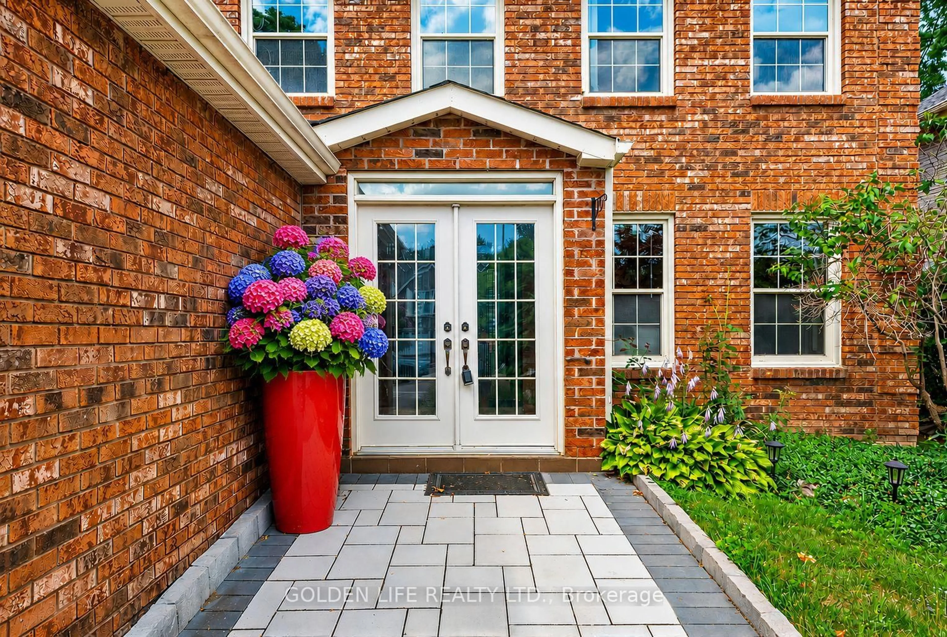 Home with brick exterior material, street for 186 Carlton Rd, Markham Ontario L3R 3L8