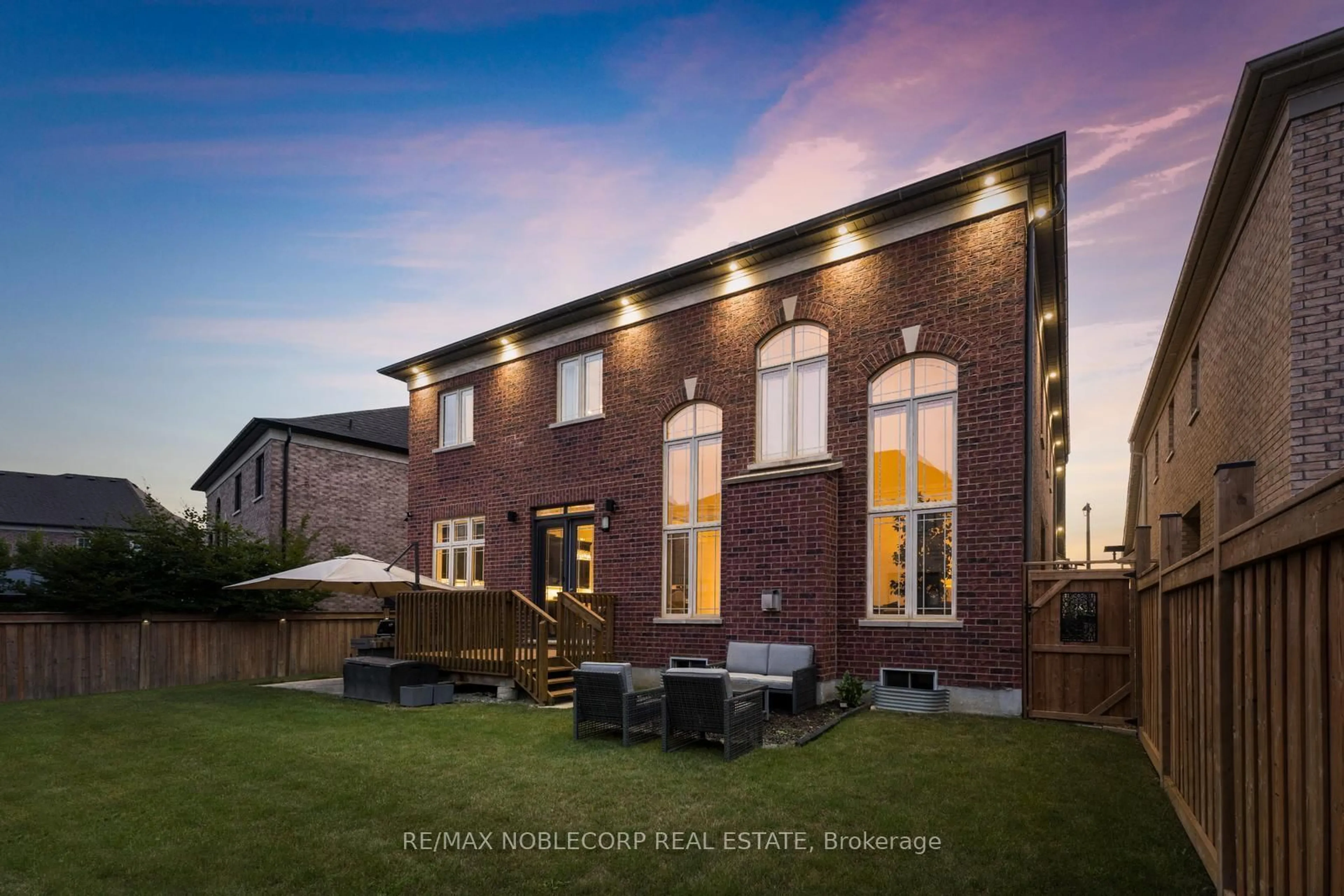 Home with brick exterior material, unknown for 91 Woodgate Pines Dr, Vaughan Ontario L4H 4A4