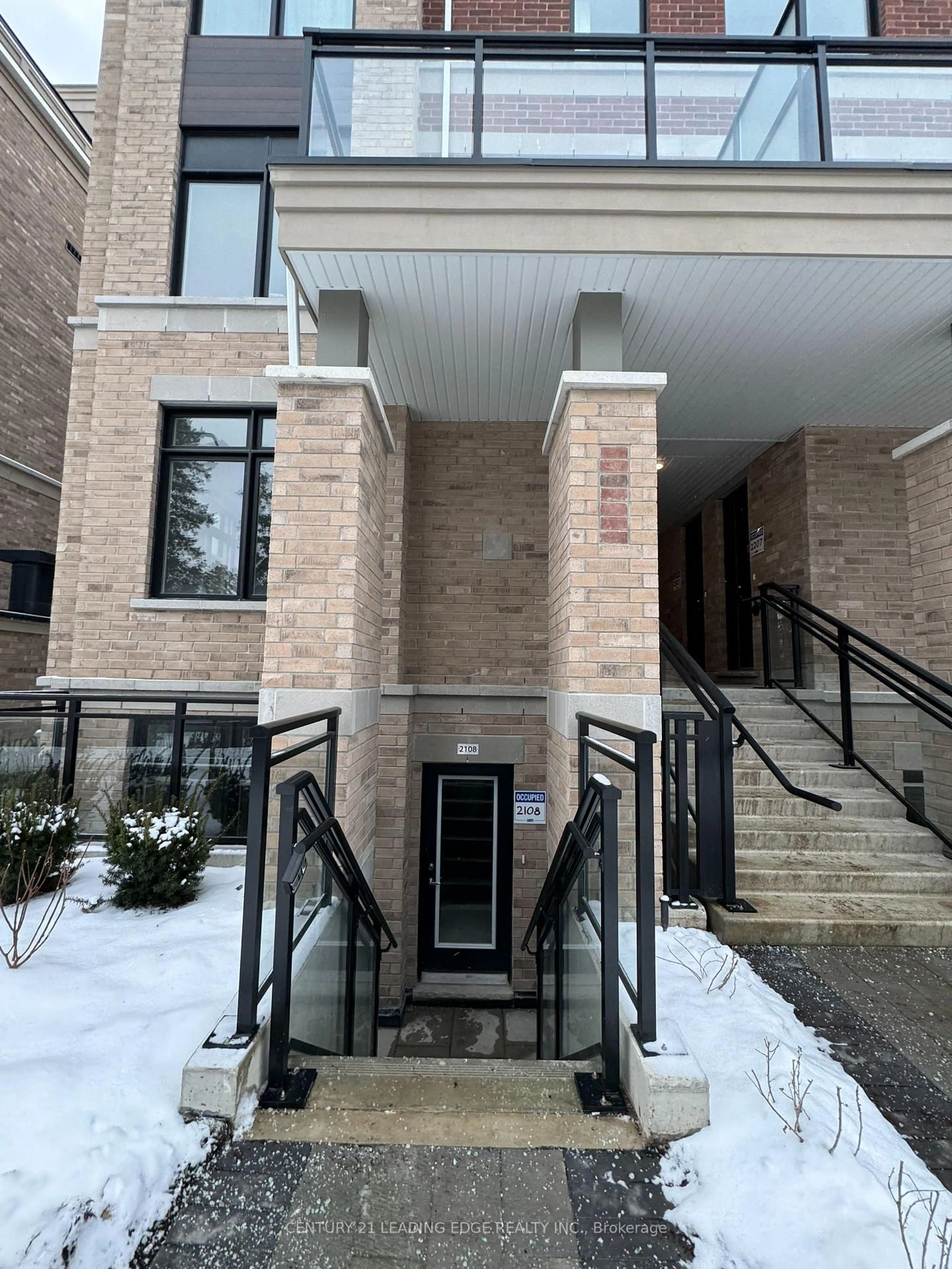 Indoor foyer for 58 Elizabeth St, Richmond Hill Ontario L4C 5W2