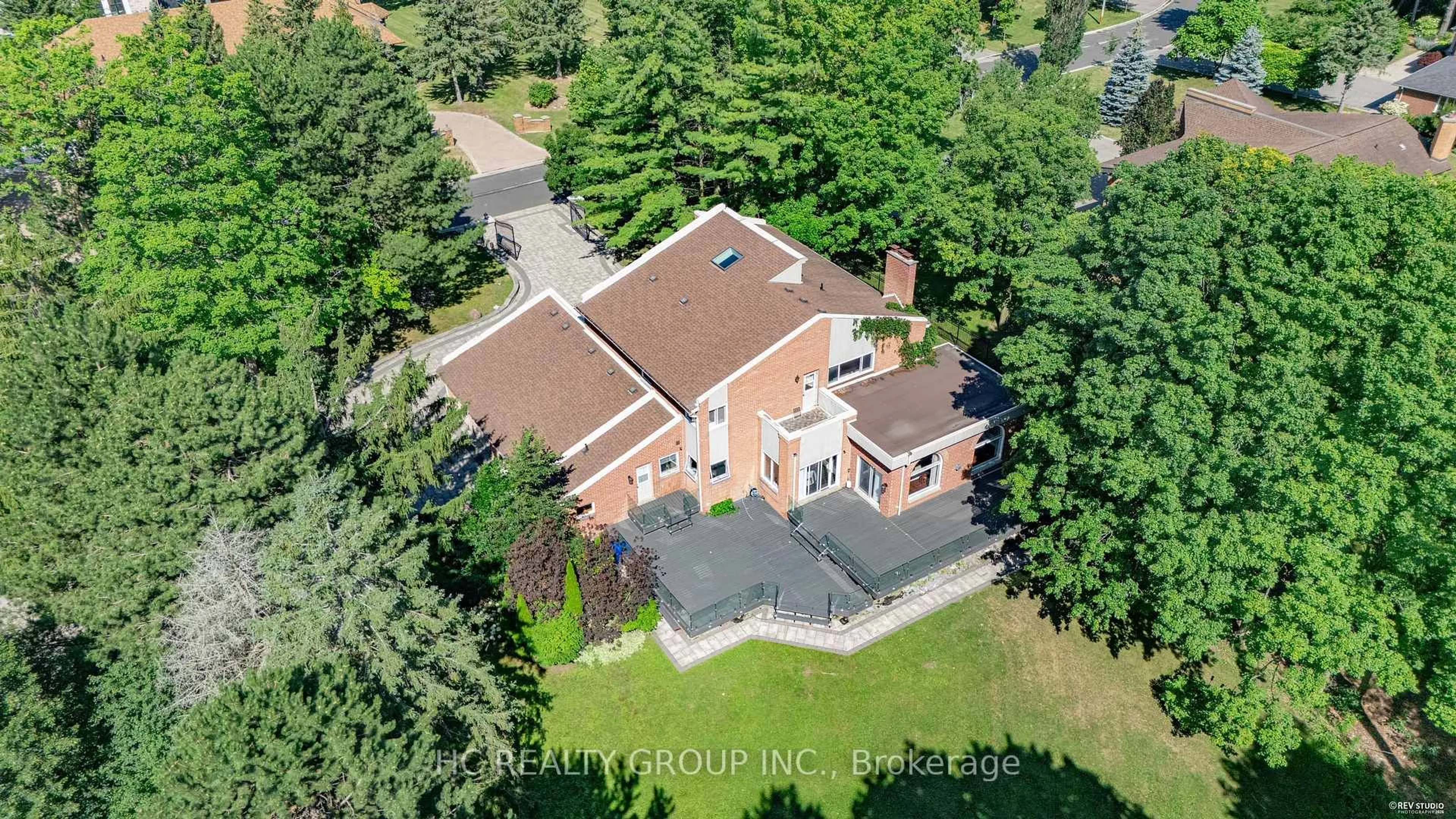 A pic from outside/outdoor area/front of a property/back of a property/a pic from drone, building for 50 Boynton Circ, Markham Ontario L6C 1A8