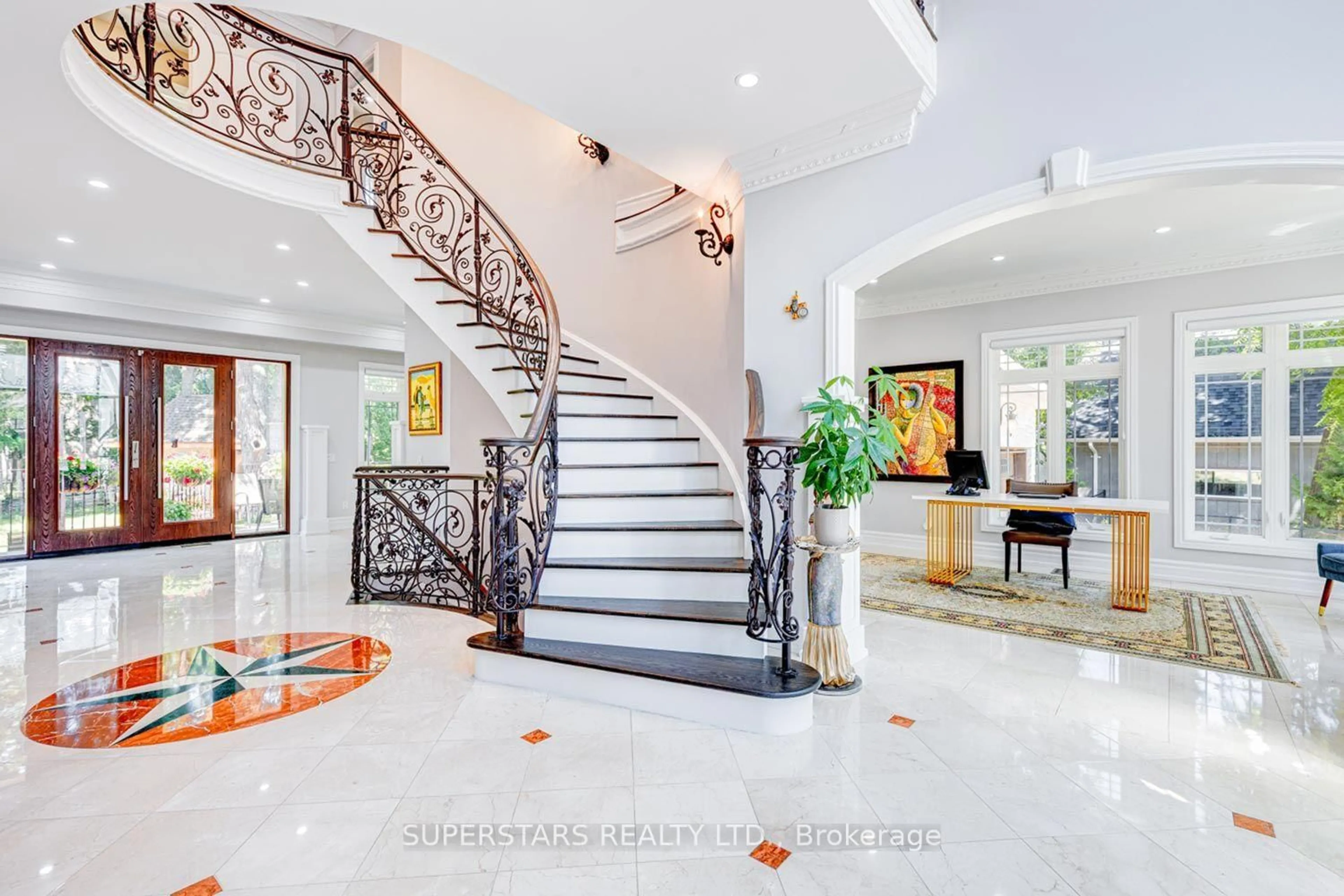 Indoor foyer for 43 Hughson Dr, Markham Ontario L3R 2T7