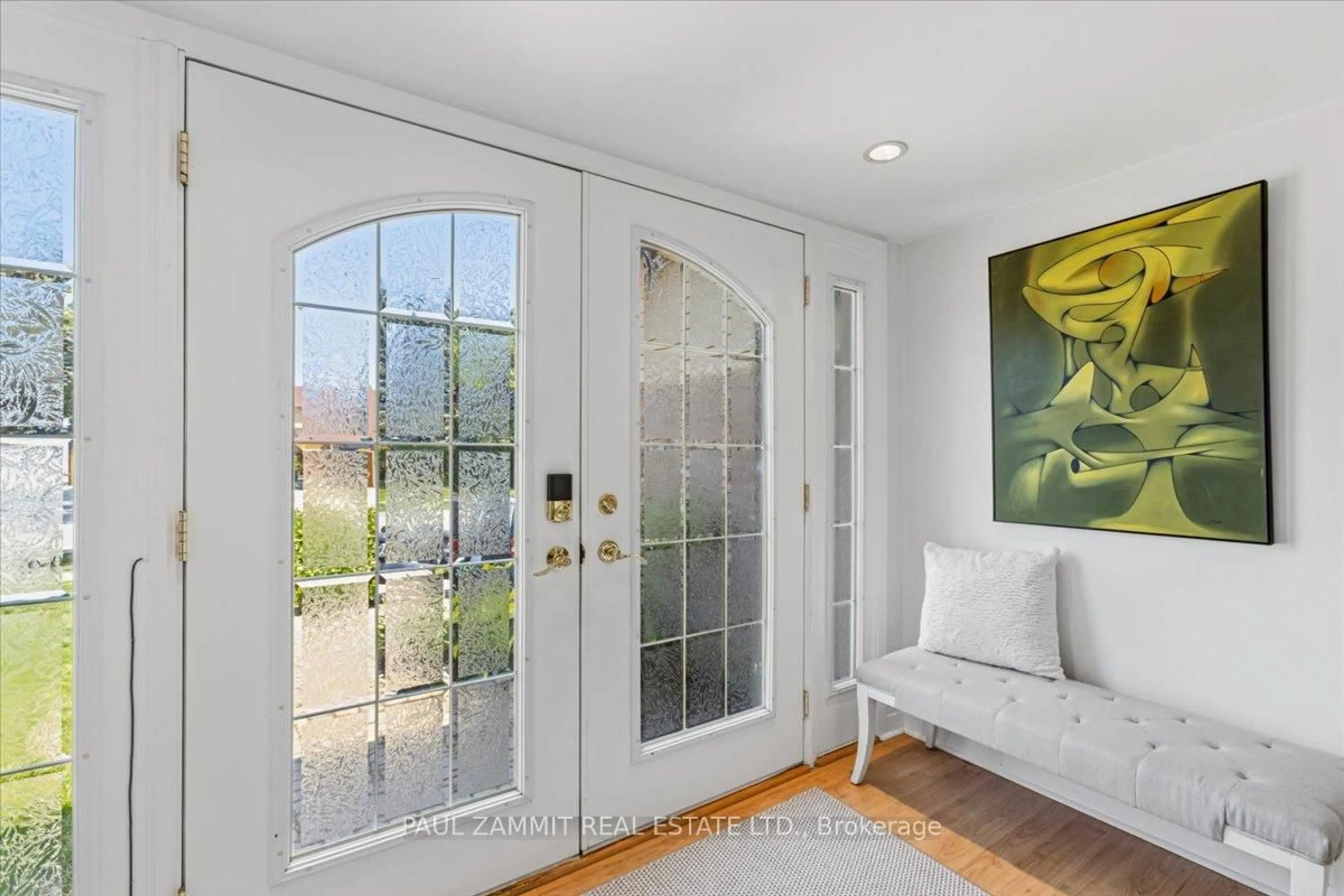 Indoor entryway for 12 Kings College Rd, Markham Ontario L3T 5J6