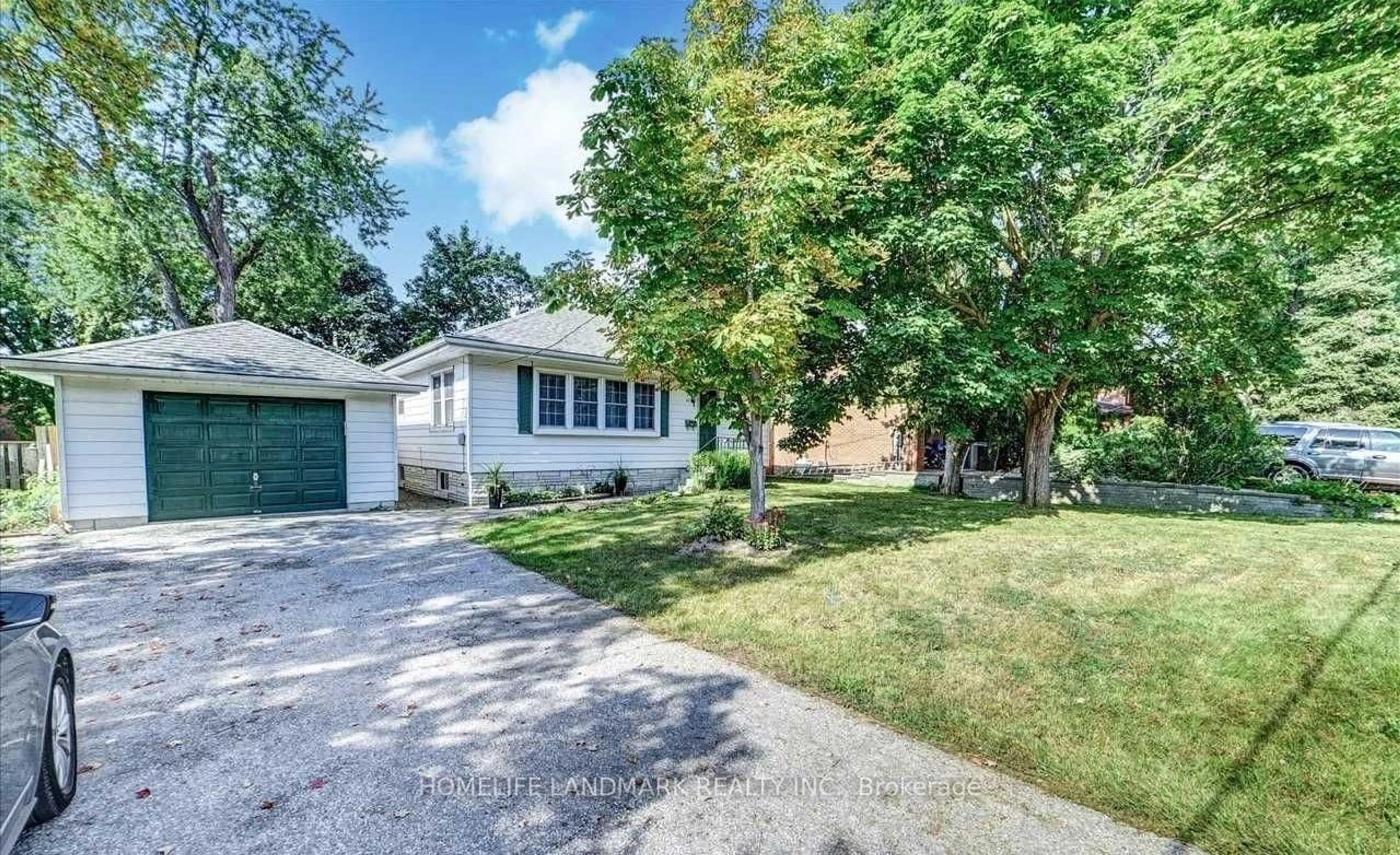 Unknown for 62 Peter St, Markham Ontario L3P 2A6