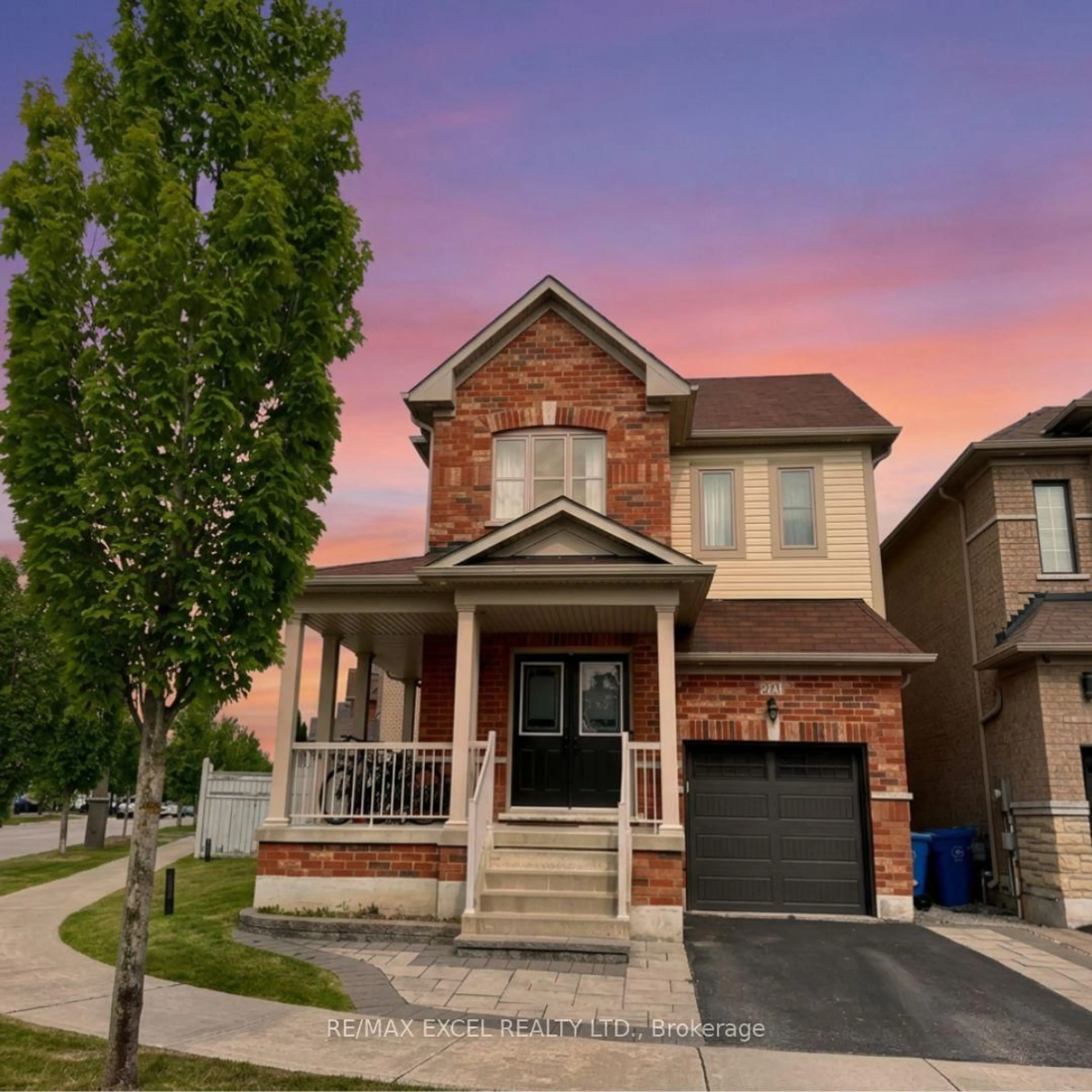 Home with brick exterior material, street for 221 Delbert Circ, Whitchurch-Stouffville Ontario L4A 0Y7