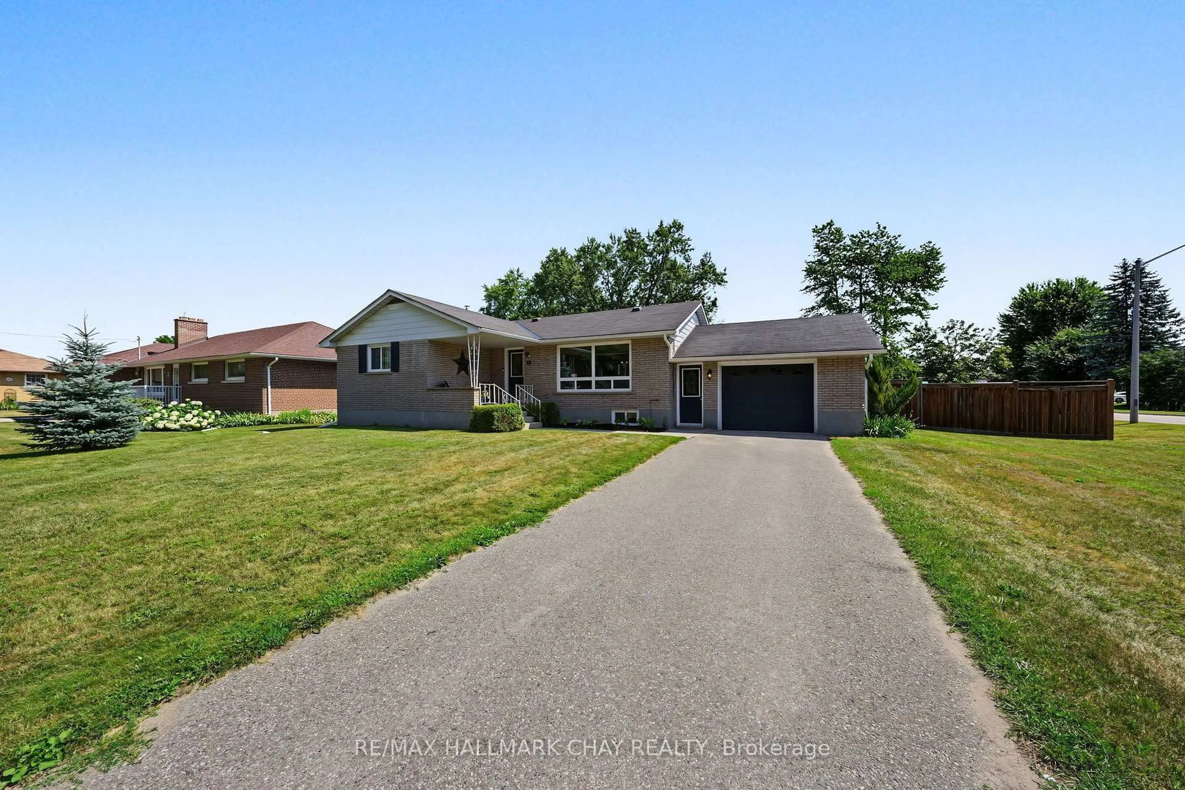 Unknown for 13 Downey Ave, New Tecumseth Ontario L9R 1J7