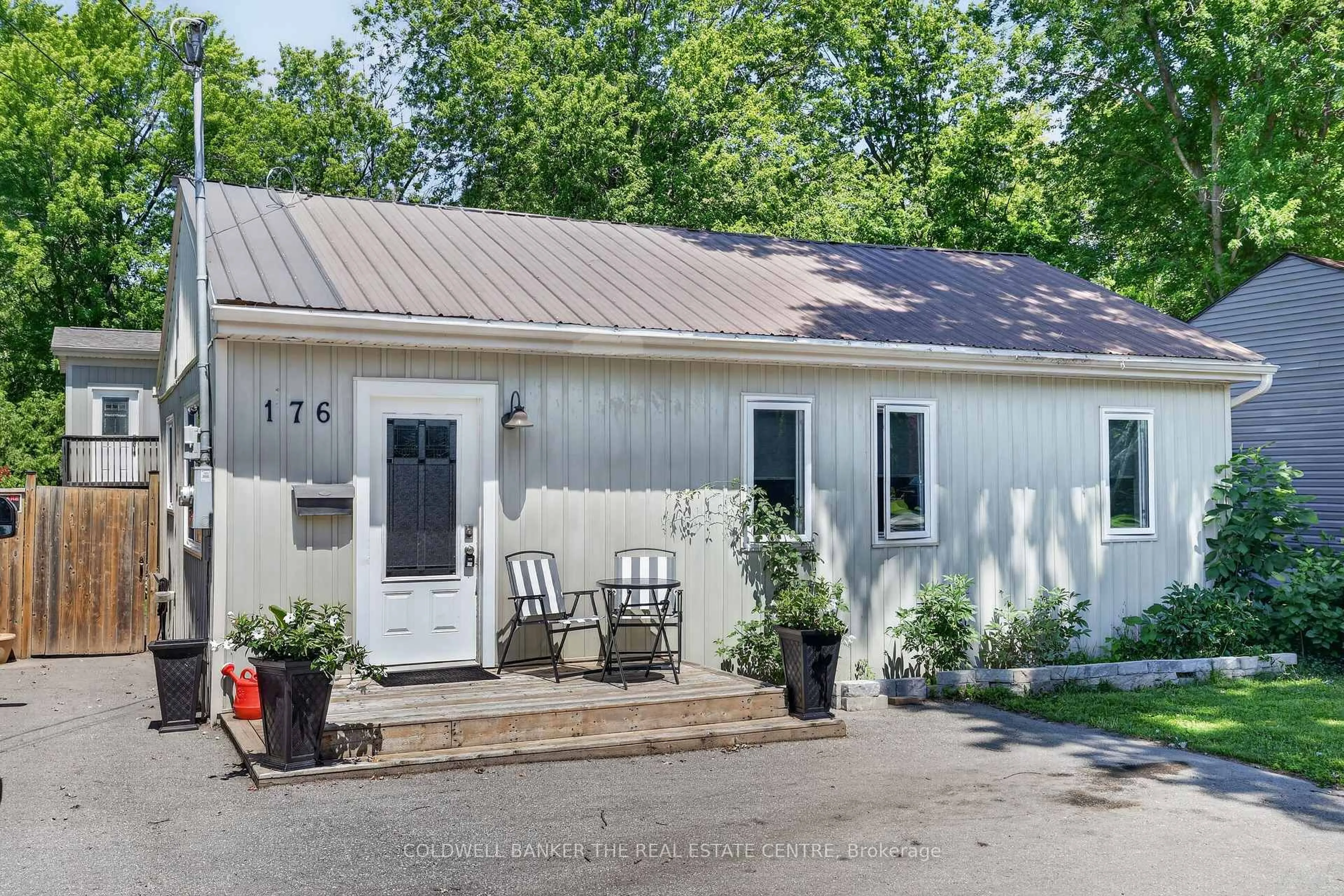 Unknown for 176 Pleasant Blvd, Georgina Ontario L4P 2S4