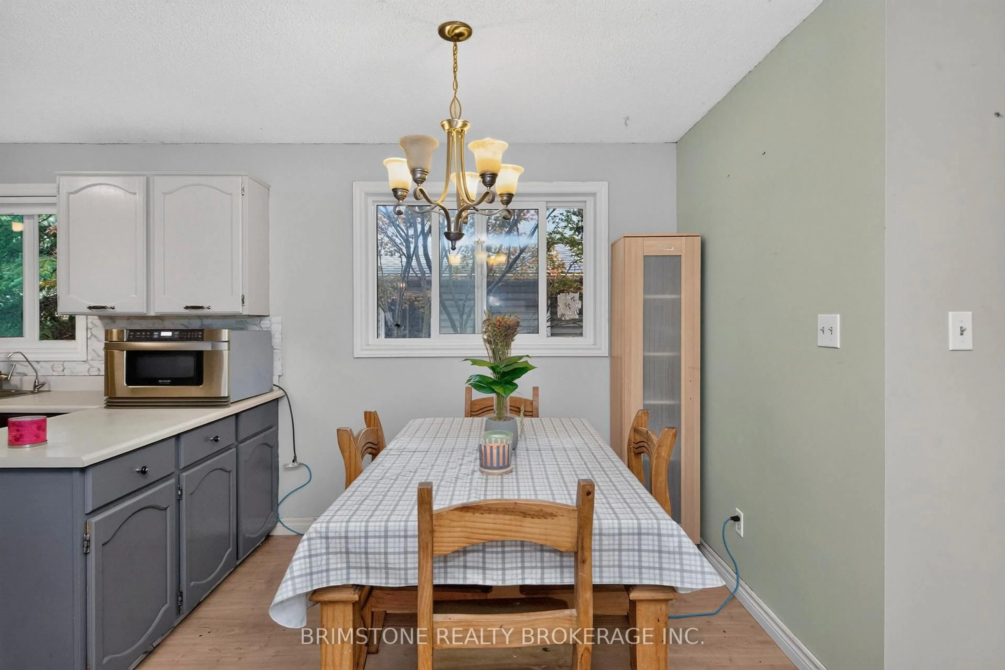 Dining room, ceramic/tile floor for 2693 25TH Sdrd, Innisfil Ontario L9S 3S9