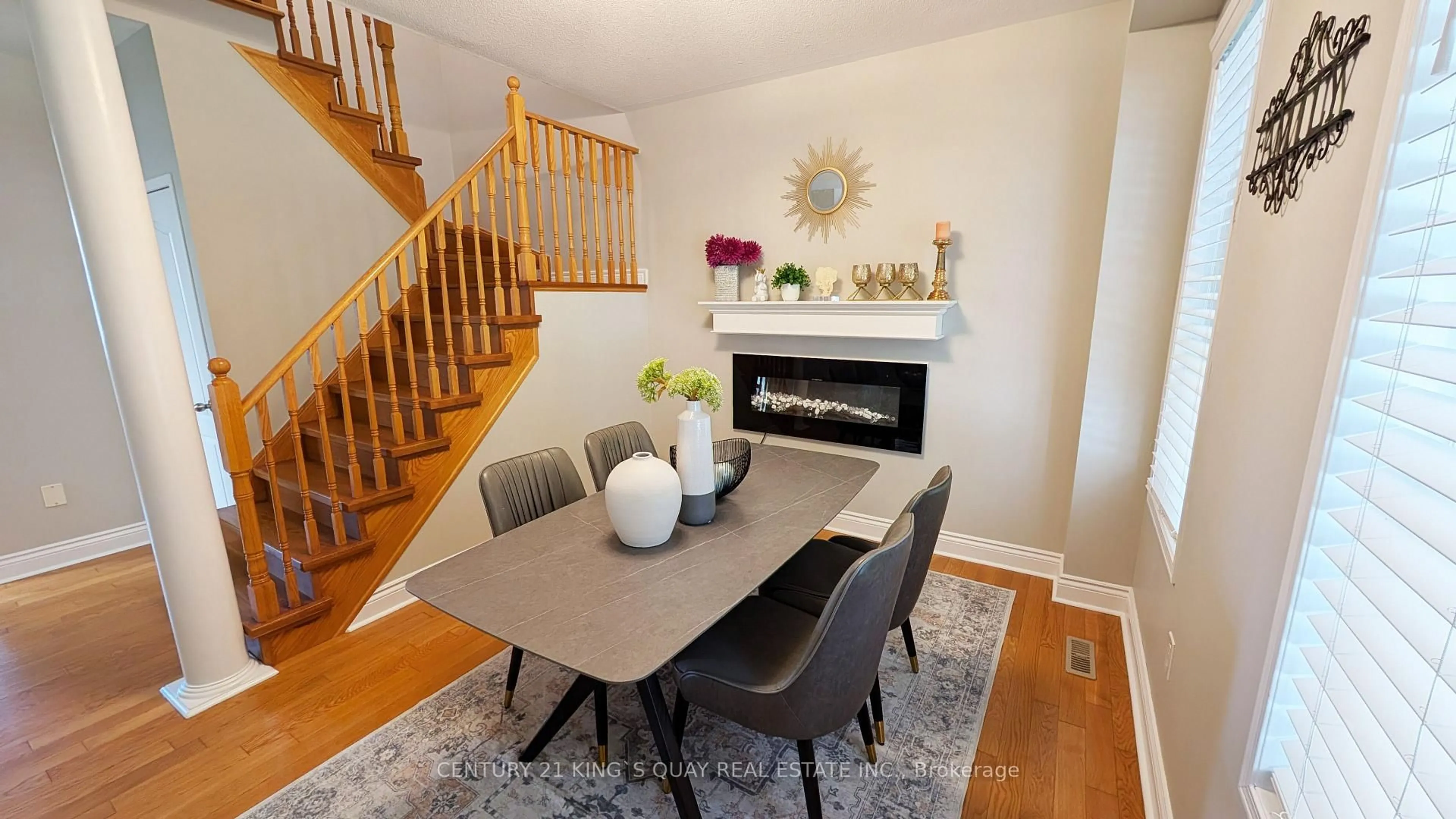Dining room, wood/laminate floor for 13 Evaridge Dr, Markham Ontario L6B 1E9