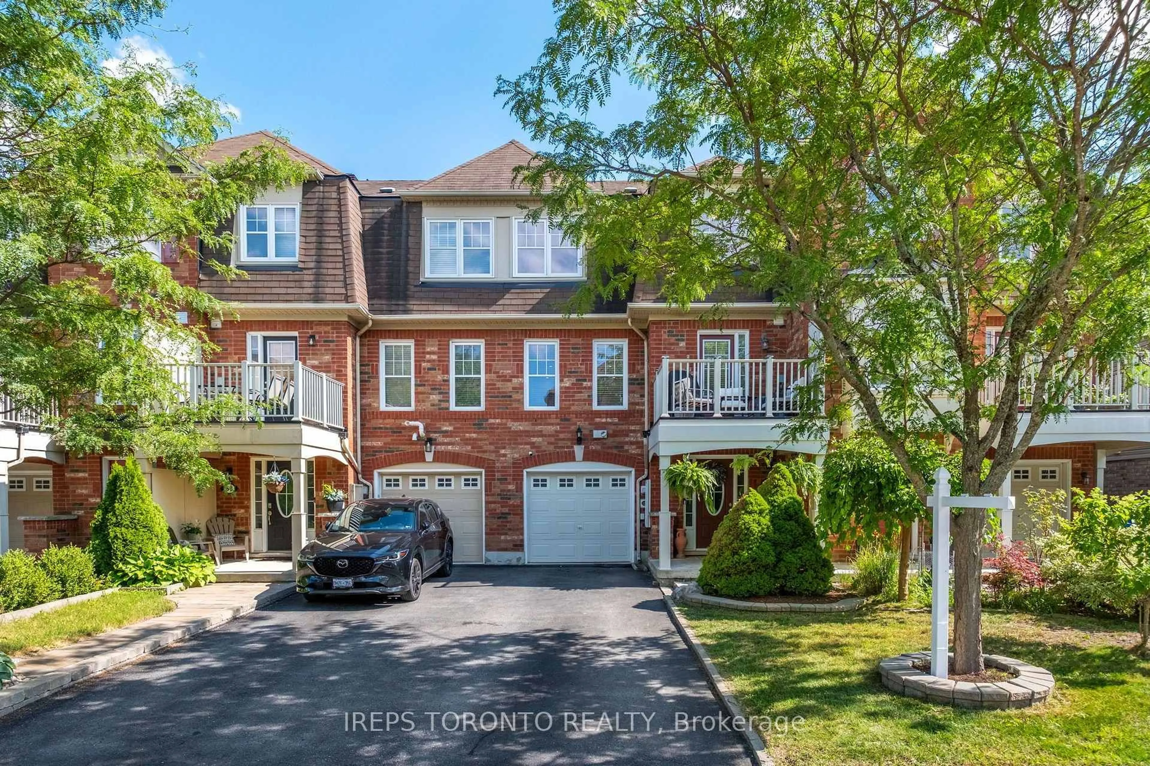 Home with brick exterior material, street for 46 Muston Lane, Whitchurch-Stouffville Ontario L4A 0P9