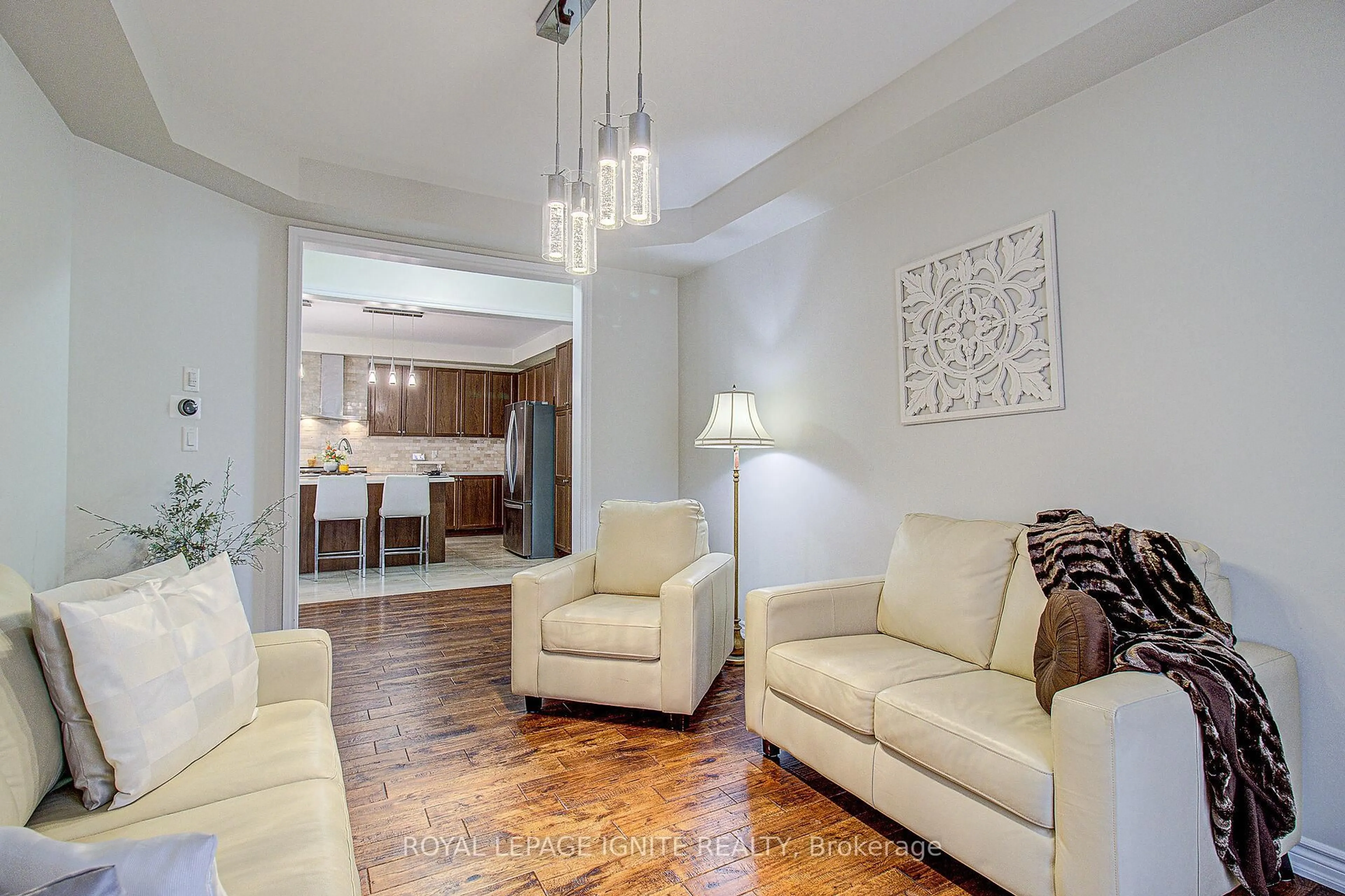 Living room with furniture, unknown for 19 Hackett St, New Tecumseth Ontario L9R 0G9