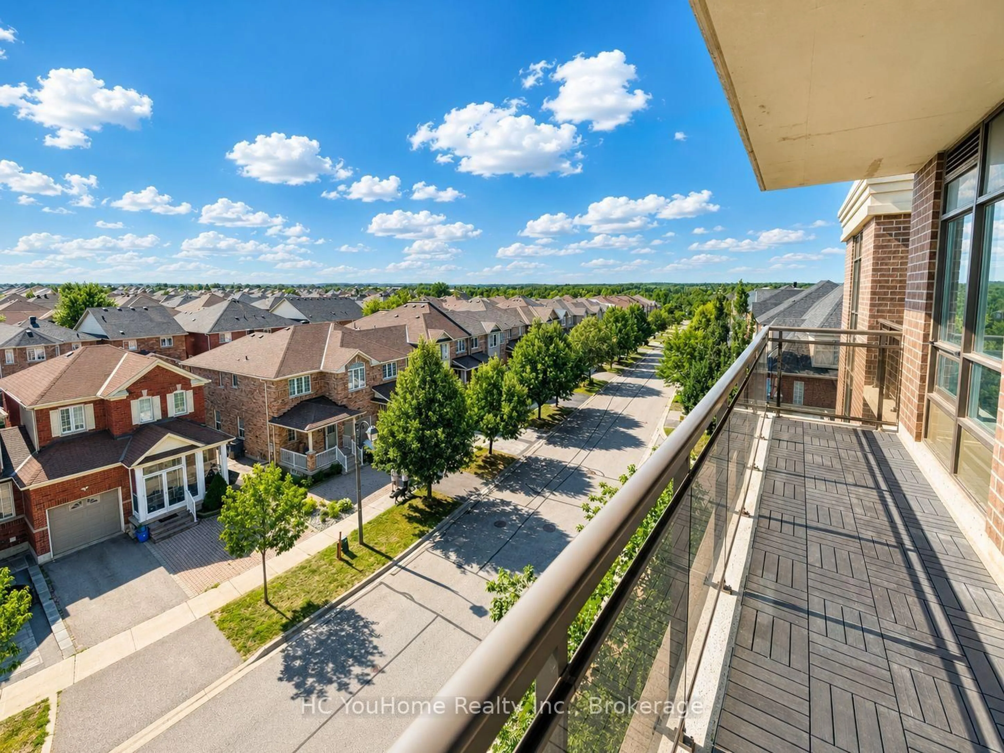 A pic from outside/outdoor area/front of a property/back of a property/a pic from drone, city buildings view from balcony for 540 Bur Oak Ave #526, Markham Ontario L6C 0Y2