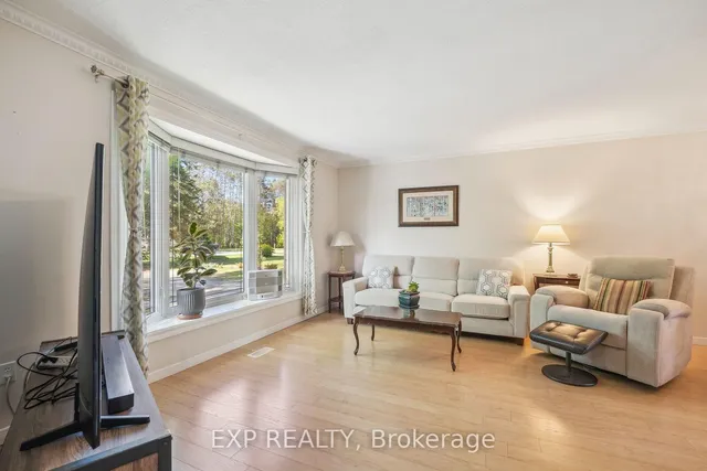 8245 Main St, Adjala-Tosorontio 5