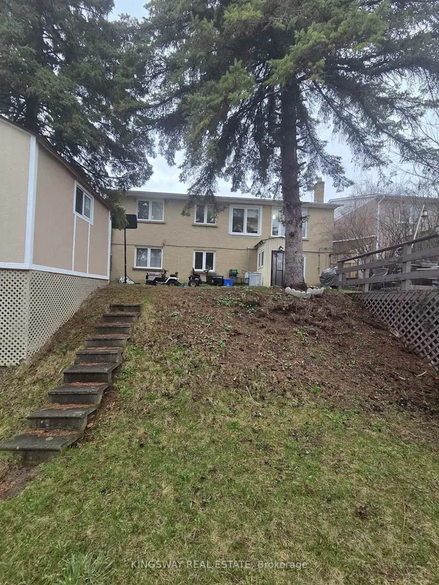 405 Dixon Blvd, Newmarket 5