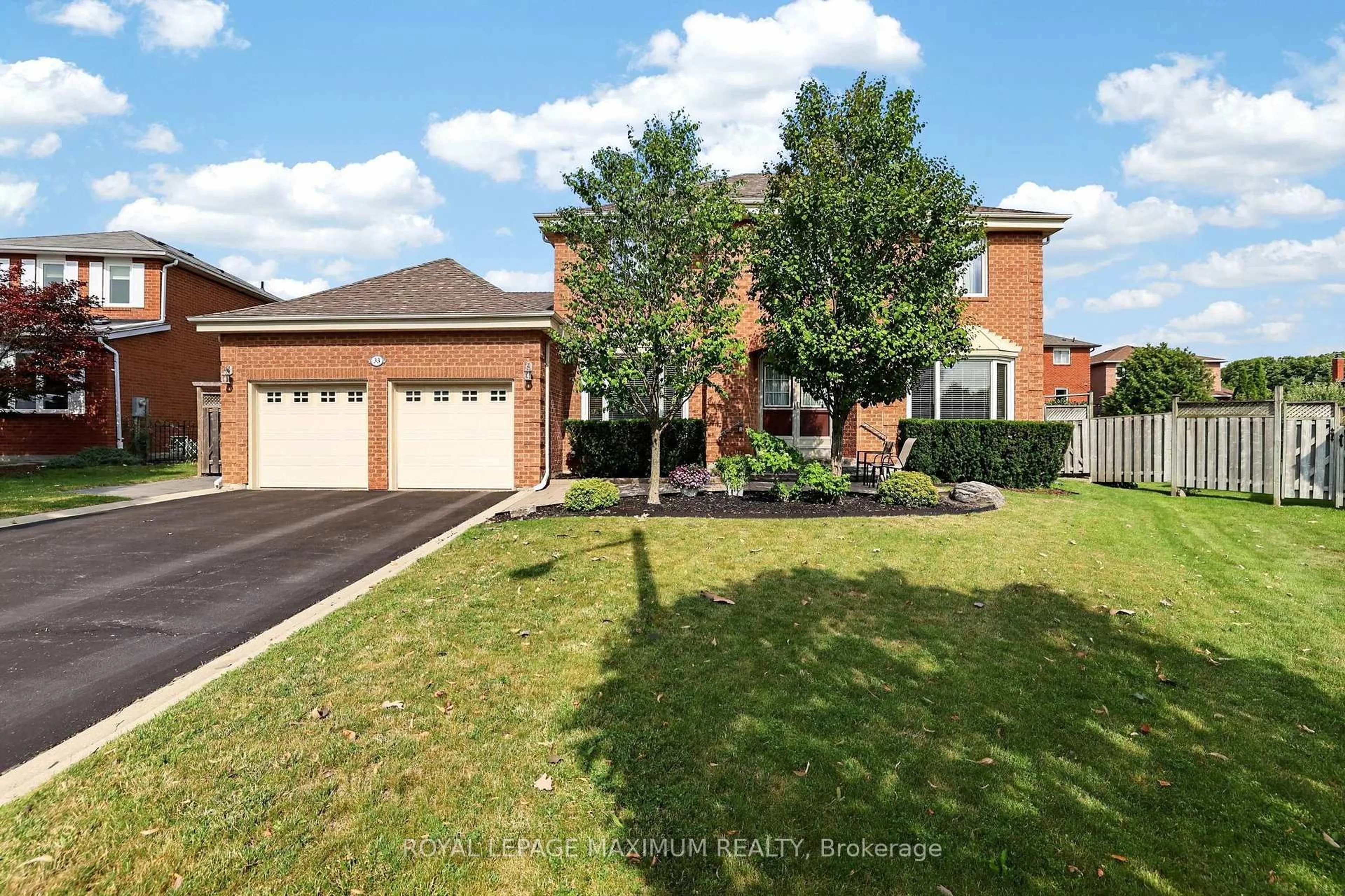 Home with brick exterior material, street for 33 Whitburn Cres, Vaughan Ontario L6A 1M7