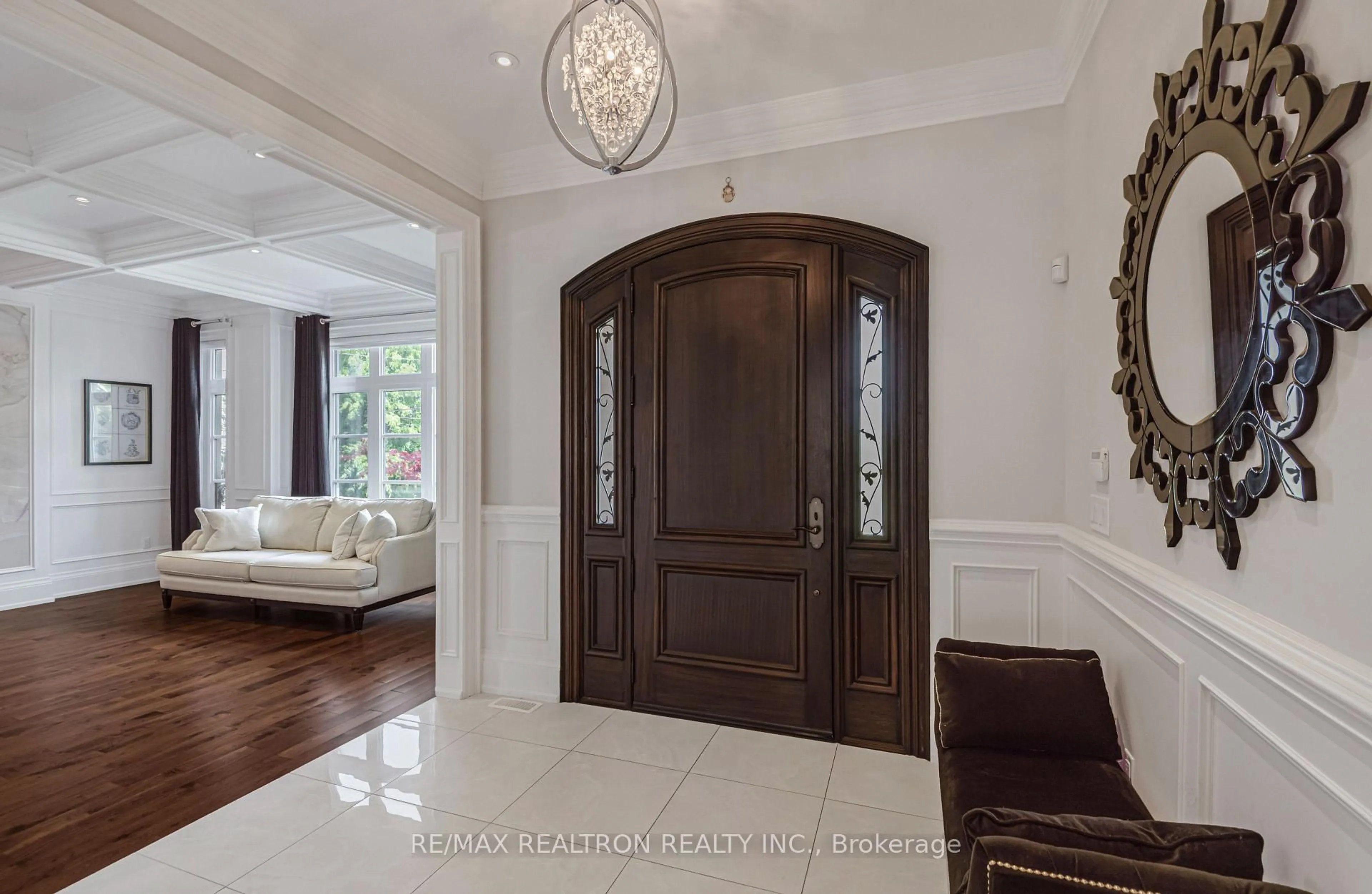 Indoor entryway for 173 Lakeland Cres, Richmond Hill Ontario L4E 3A4