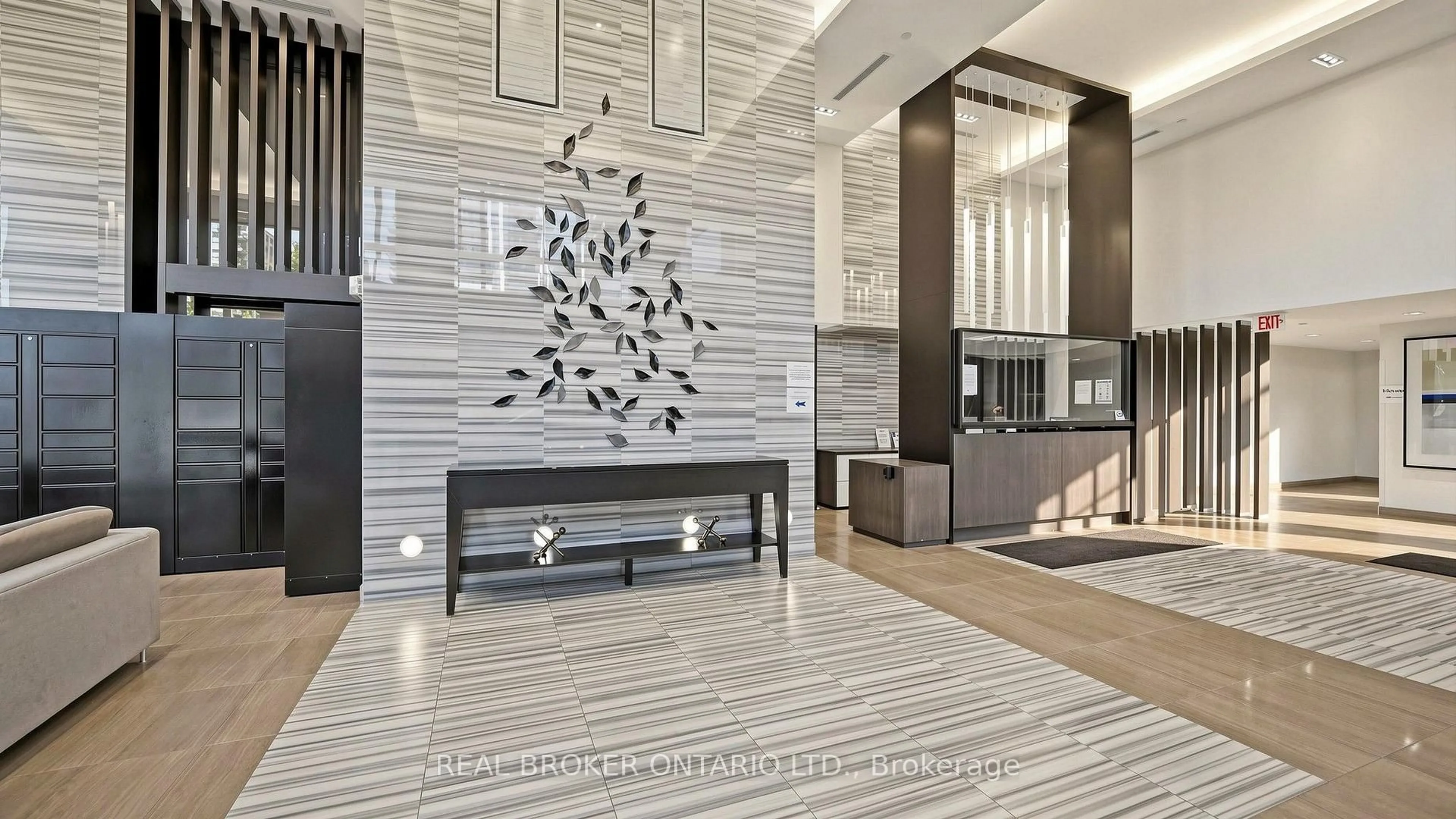 Lobby for 55 Oneida Cres #801, Richmond Hill Ontario L4B 0E8