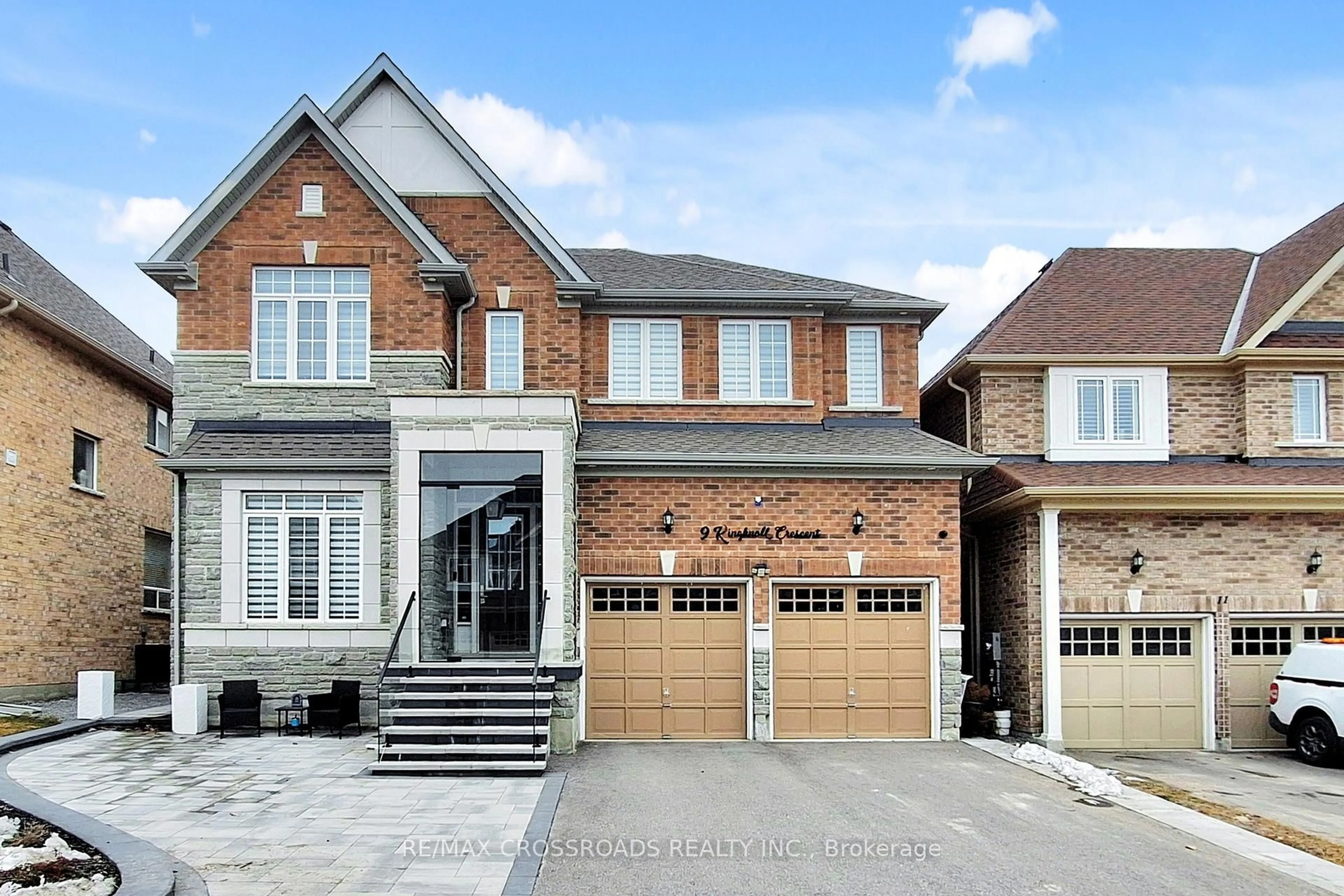Home with brick exterior material, street for 9 KINGKNOLL Cres, Georgina Ontario L4P 0H6