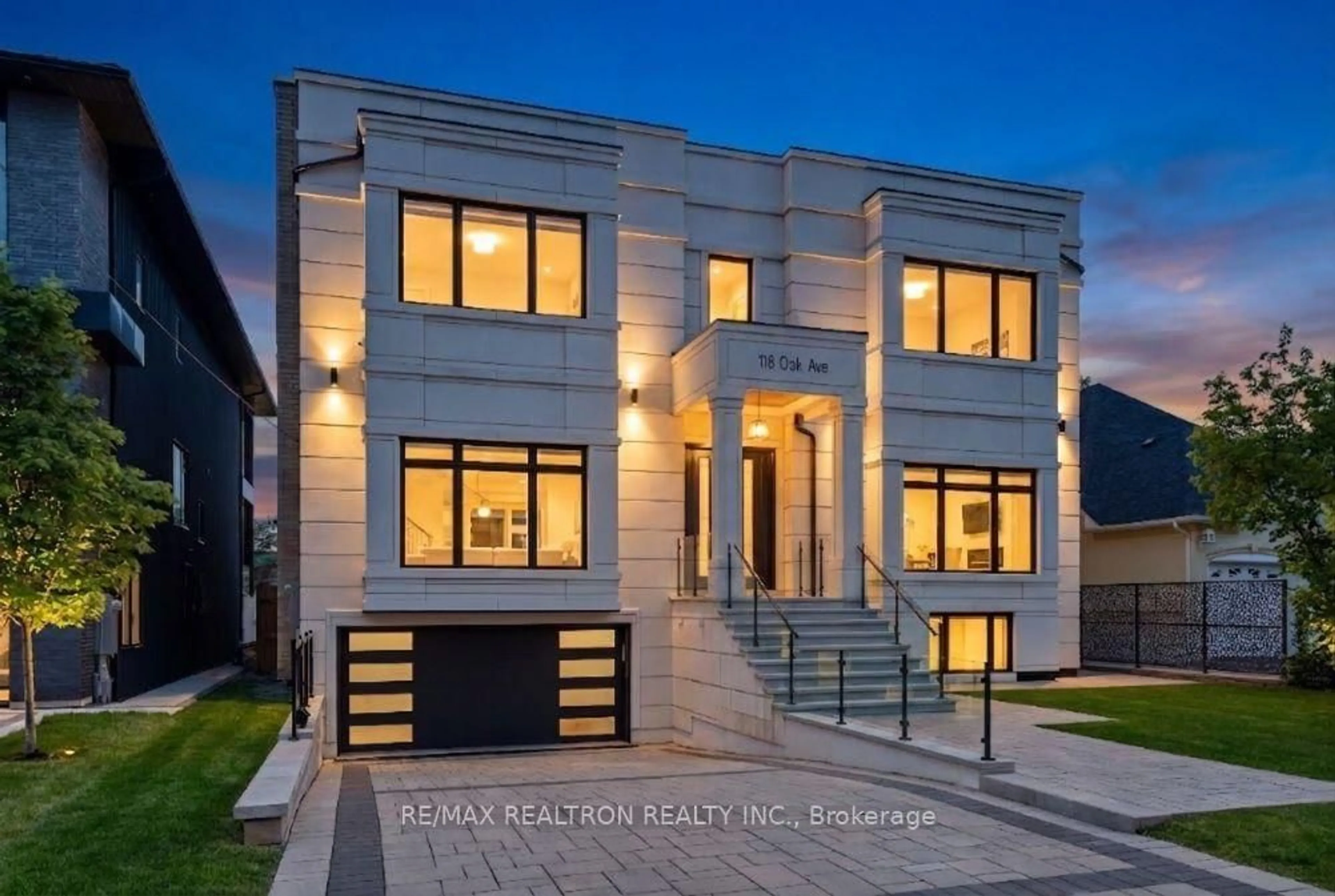 Home with brick exterior material, street for 116 OAK Ave, Richmond Hill Ontario L4C 6R7