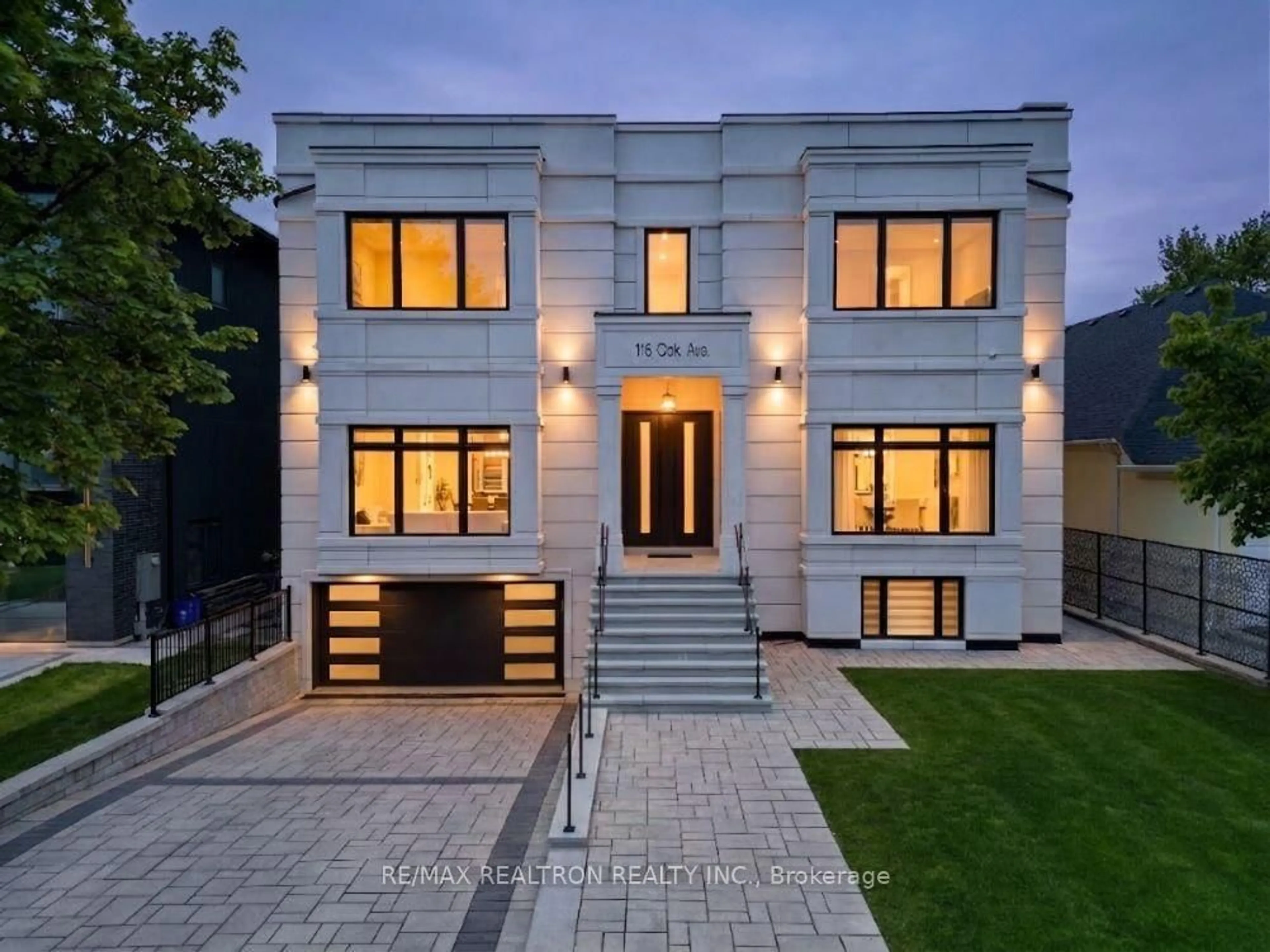Home with brick exterior material, street for 116 OAK Ave, Richmond Hill Ontario L4C 6R7