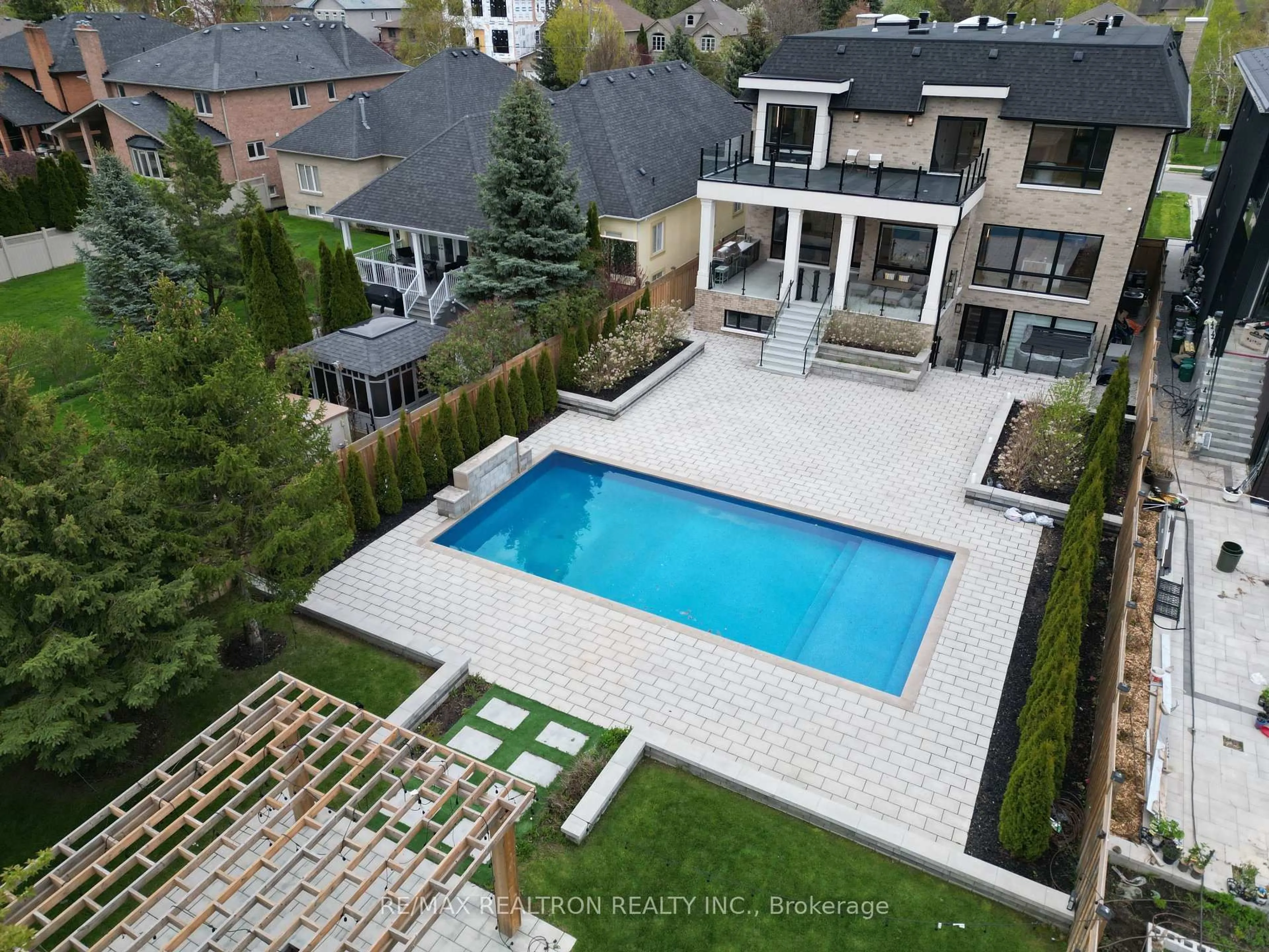 Unknown for 116 OAK Ave, Richmond Hill Ontario L4C 6R7