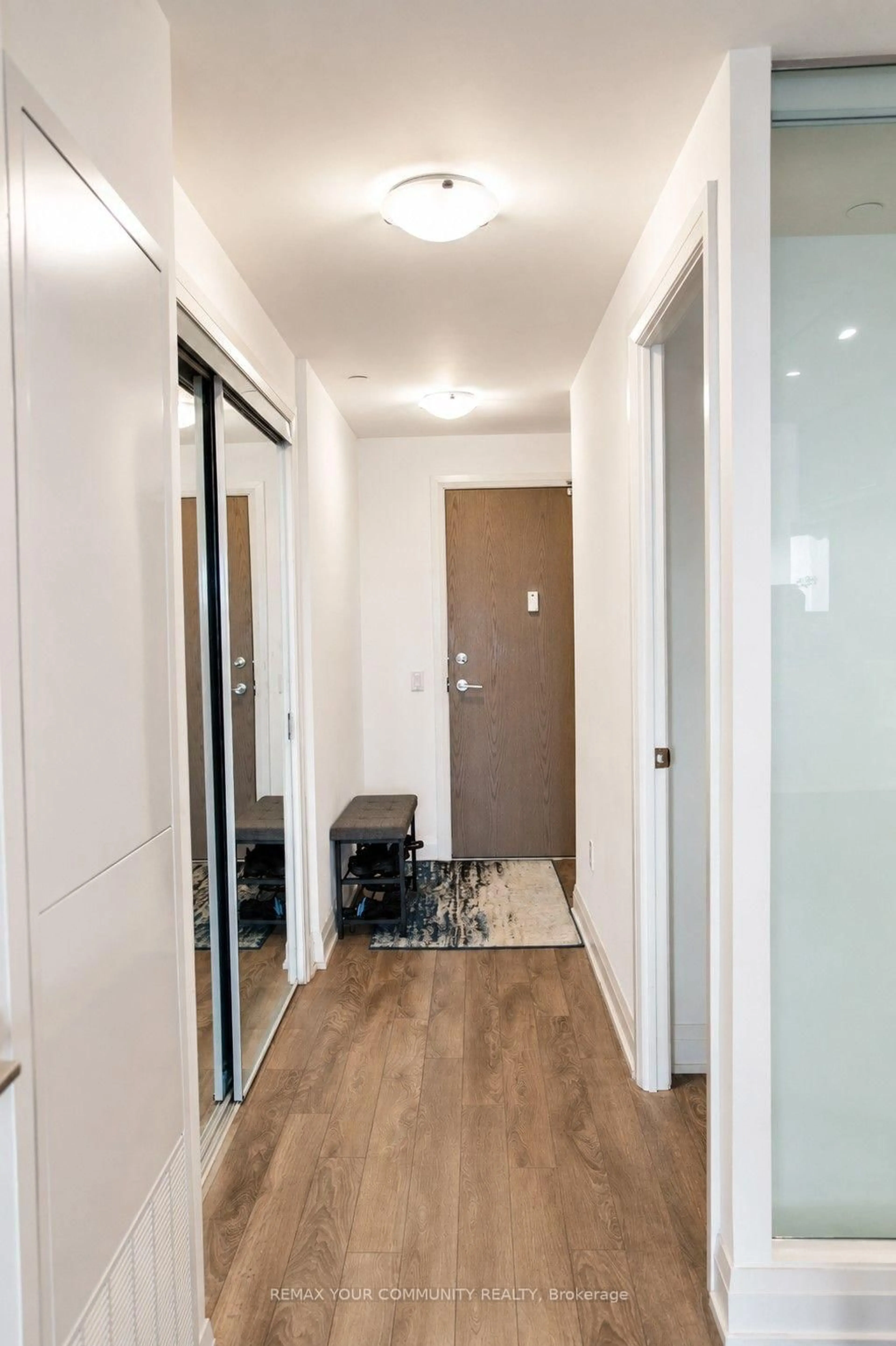 Indoor entryway for 4800 Highway 7 #802, Vaughan Ontario L4L 1H8