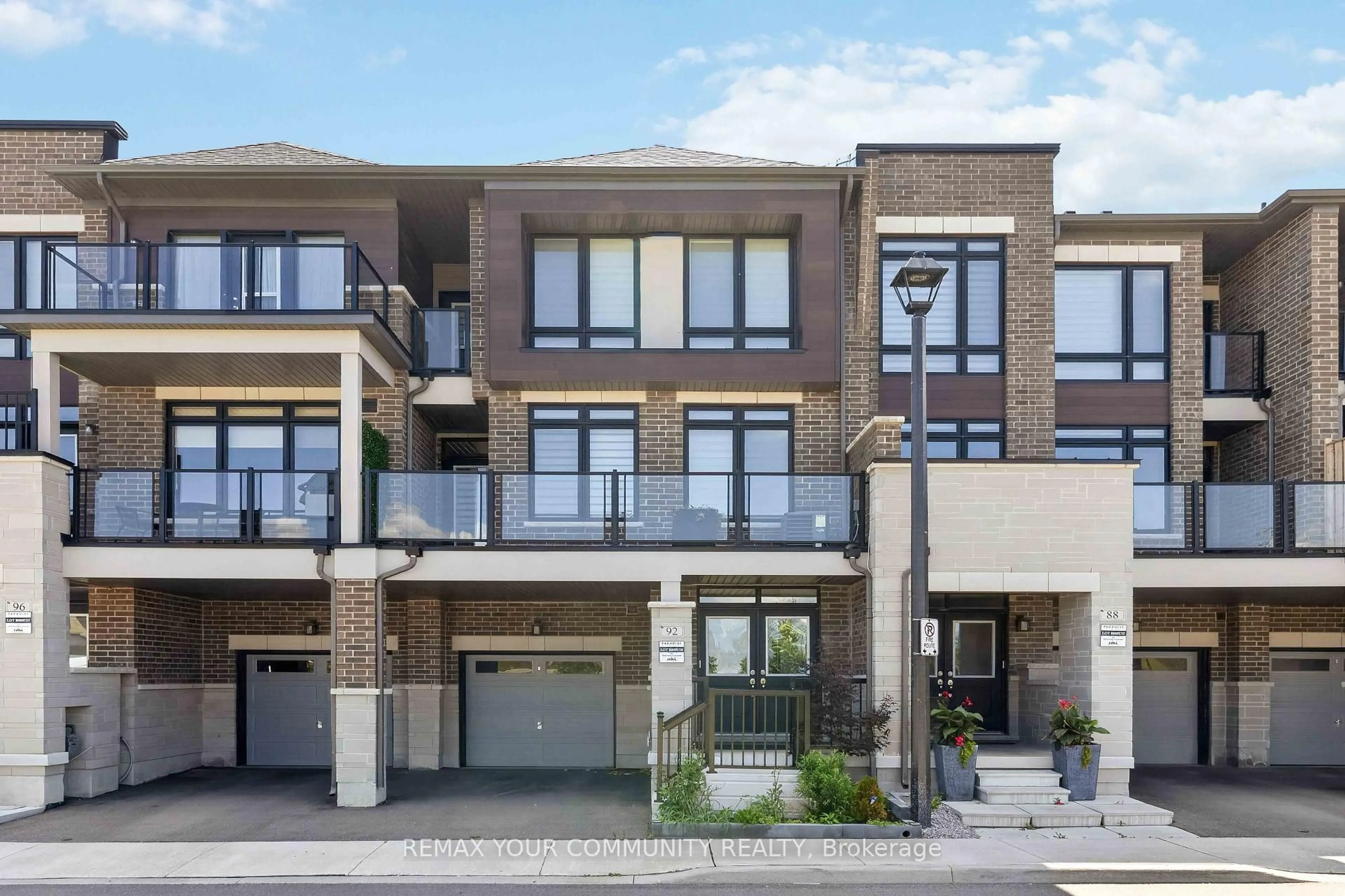 Home with brick exterior material, street for 92 Holyrood Cres, Vaughan Ontario L4H 5G2