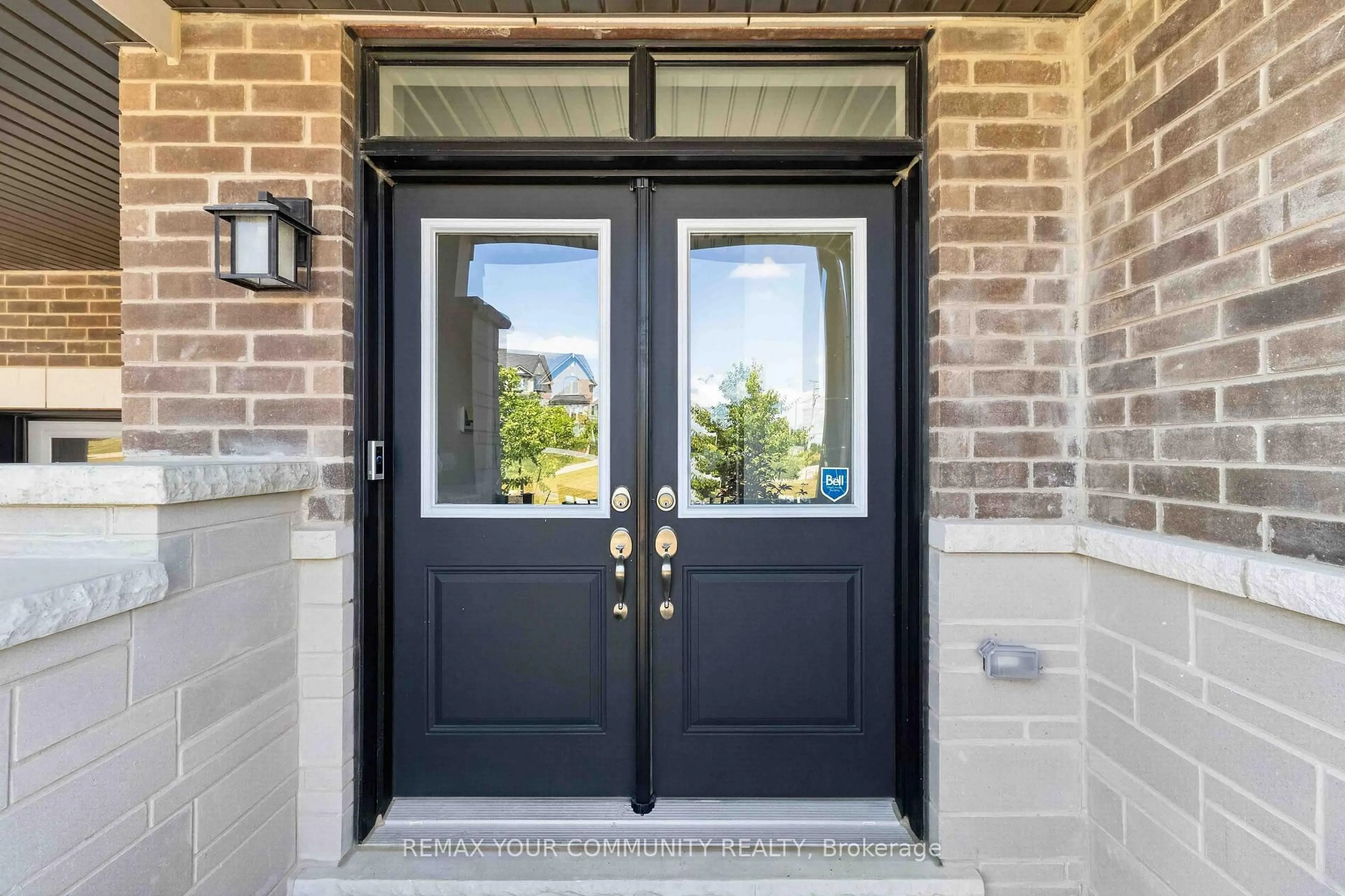 Indoor entryway for 92 Holyrood Cres, Vaughan Ontario L4H 5G2