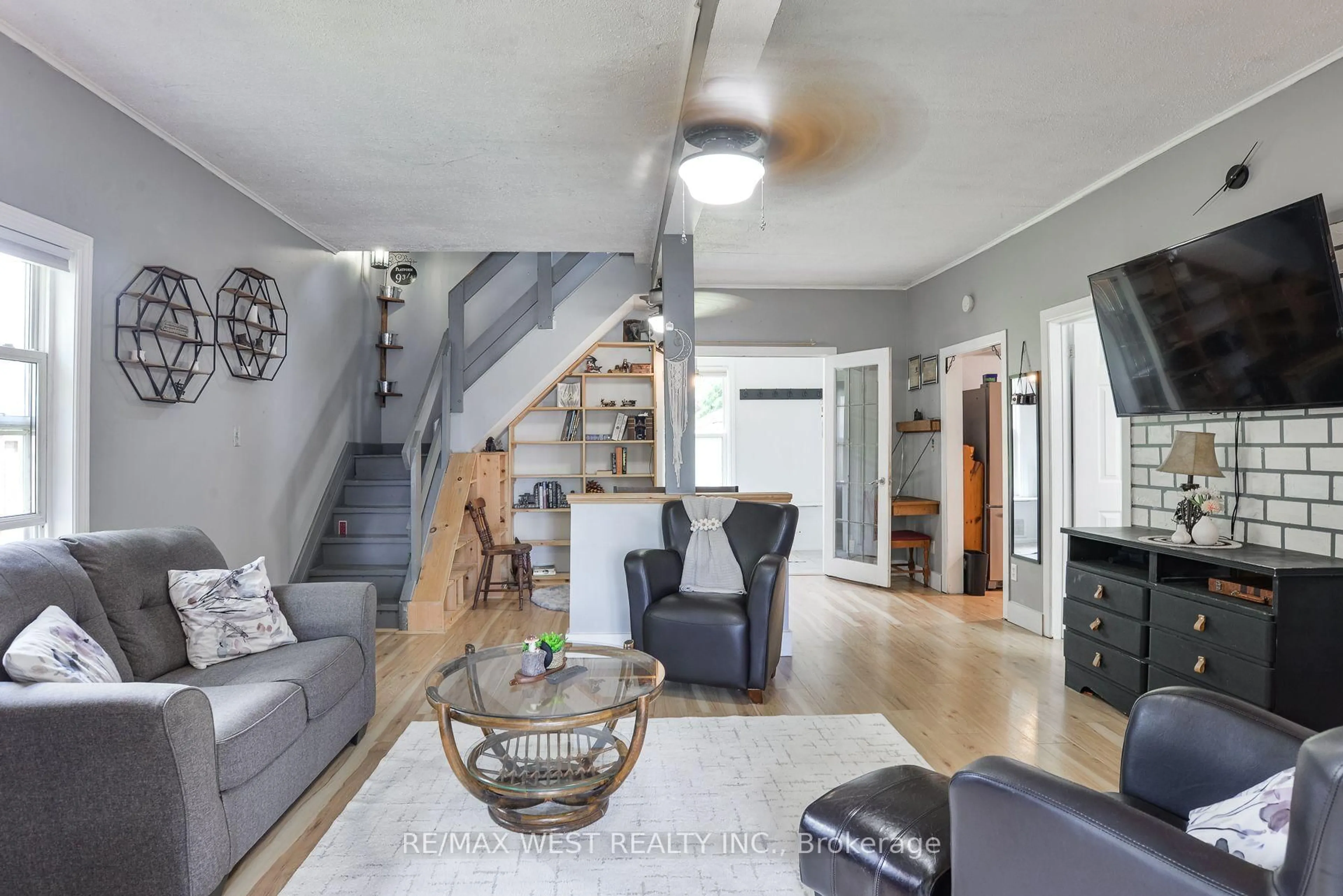 Living room with furniture, cement floor for 89 Cedar Beach Rd, Brock Ontario L0K 1A0